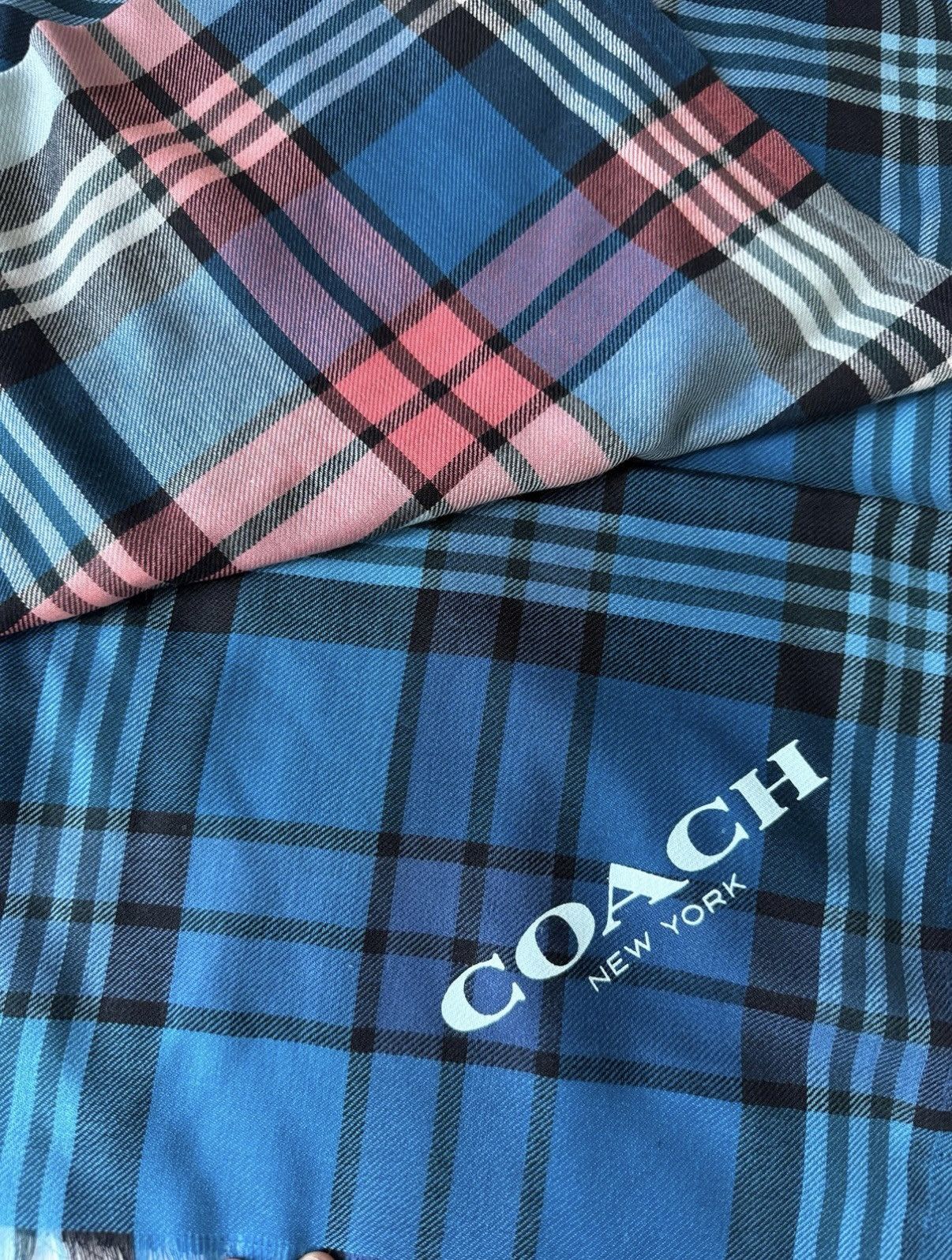Coach Coach scarf great gift Size ONE SIZE - 2 Thumbnail