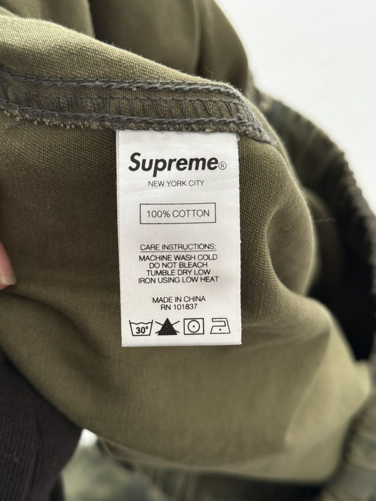 Supreme Supreme is love skate pants Size US 36 / EU 52 - 5 Thumbnail