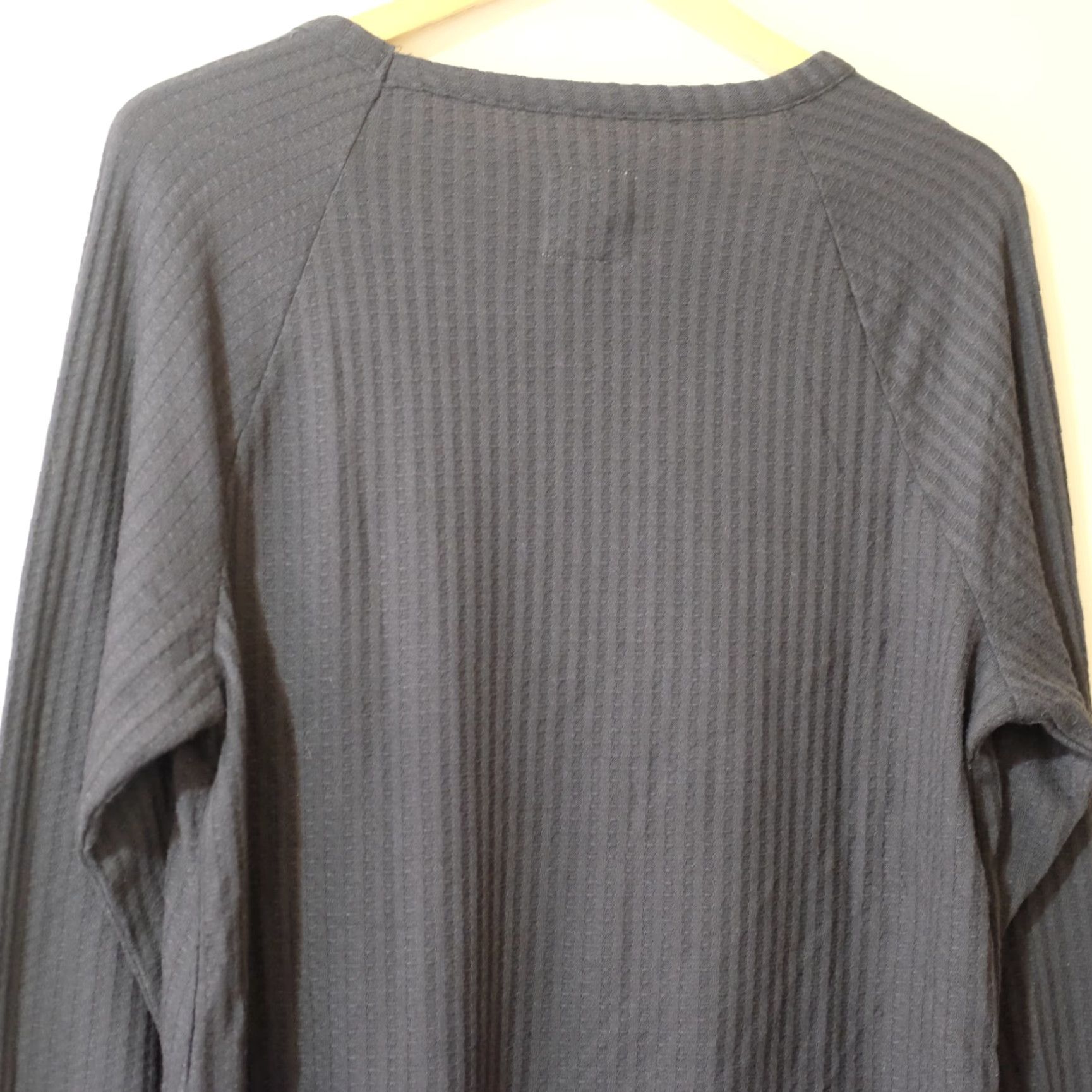 Vintage CHASER Women's XXL Thermal Shirt Sweater Tunic Black Knit Lightweight Casual Round Neck Long Sleeve 62% Polyester 35% Rayon 3% Spandex Regular Size XXL / US 16-18 / IT 52-54 - 6 Thumbnail