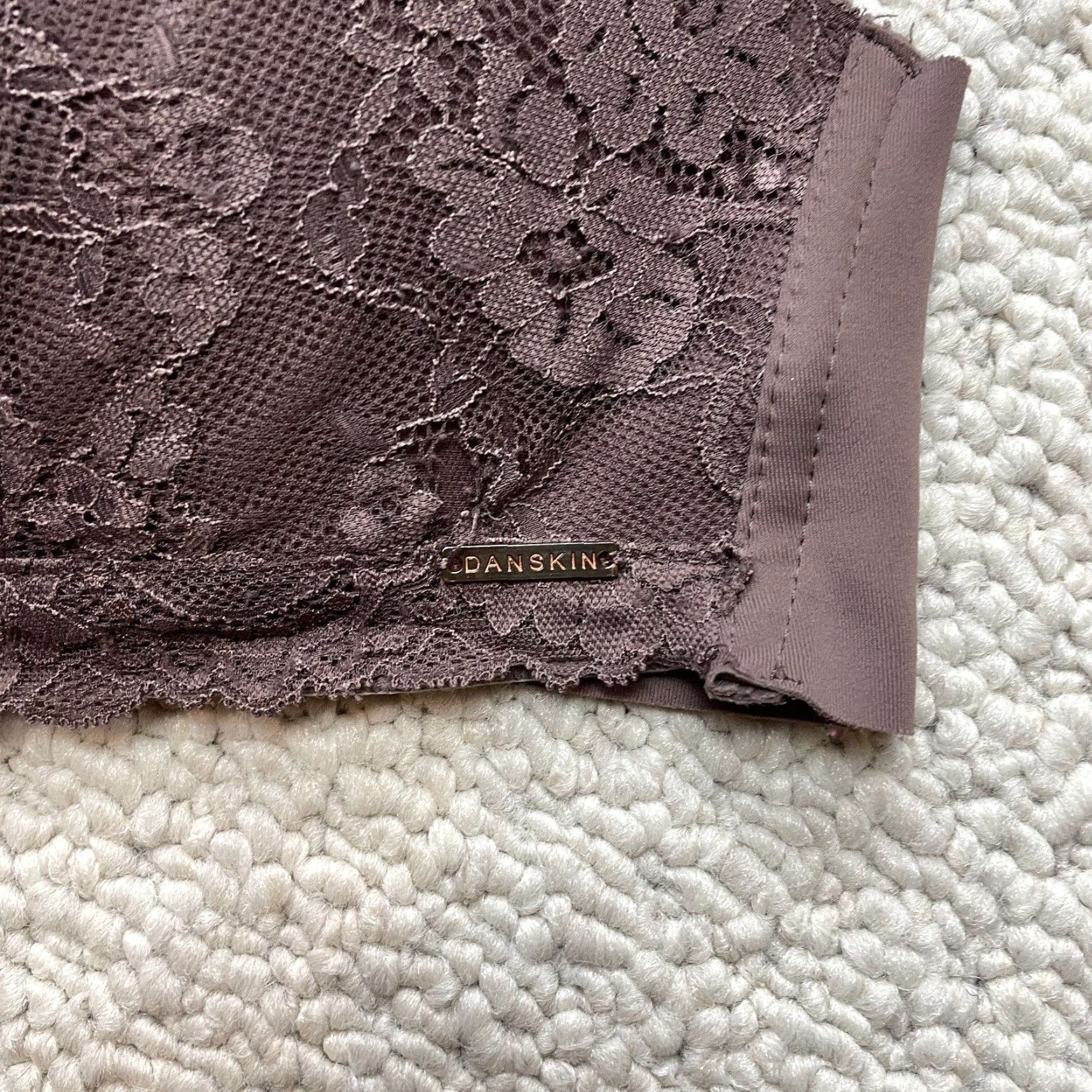Vintage Danskin Bra Womens 38DD Full Cover Underwired Padded Lace Brown NYLON SPANDEX ELASTANE Regular Solid Cup DD Size ONE SIZE - 7 Thumbnail