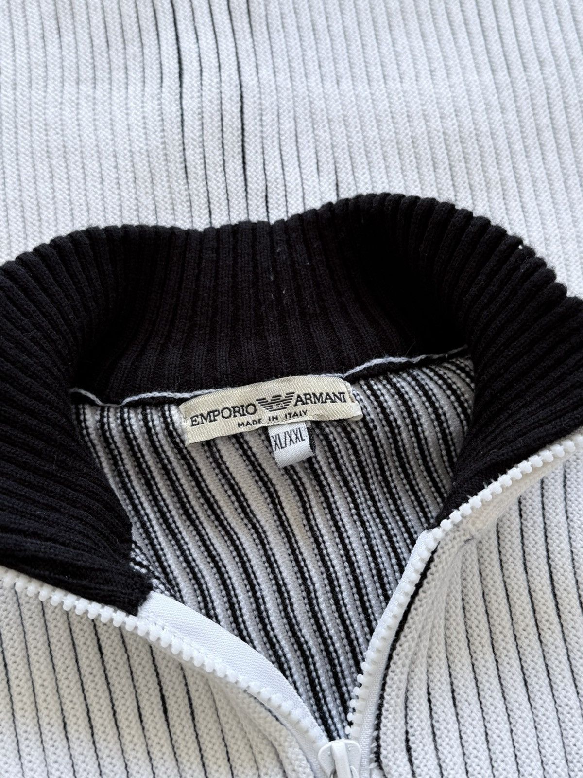 Emporio Armani 00s Vintage Avant Garde Emporio Armani Knit Zip Sweater Size US L / EU 52-54 / 3 - 4 Thumbnail