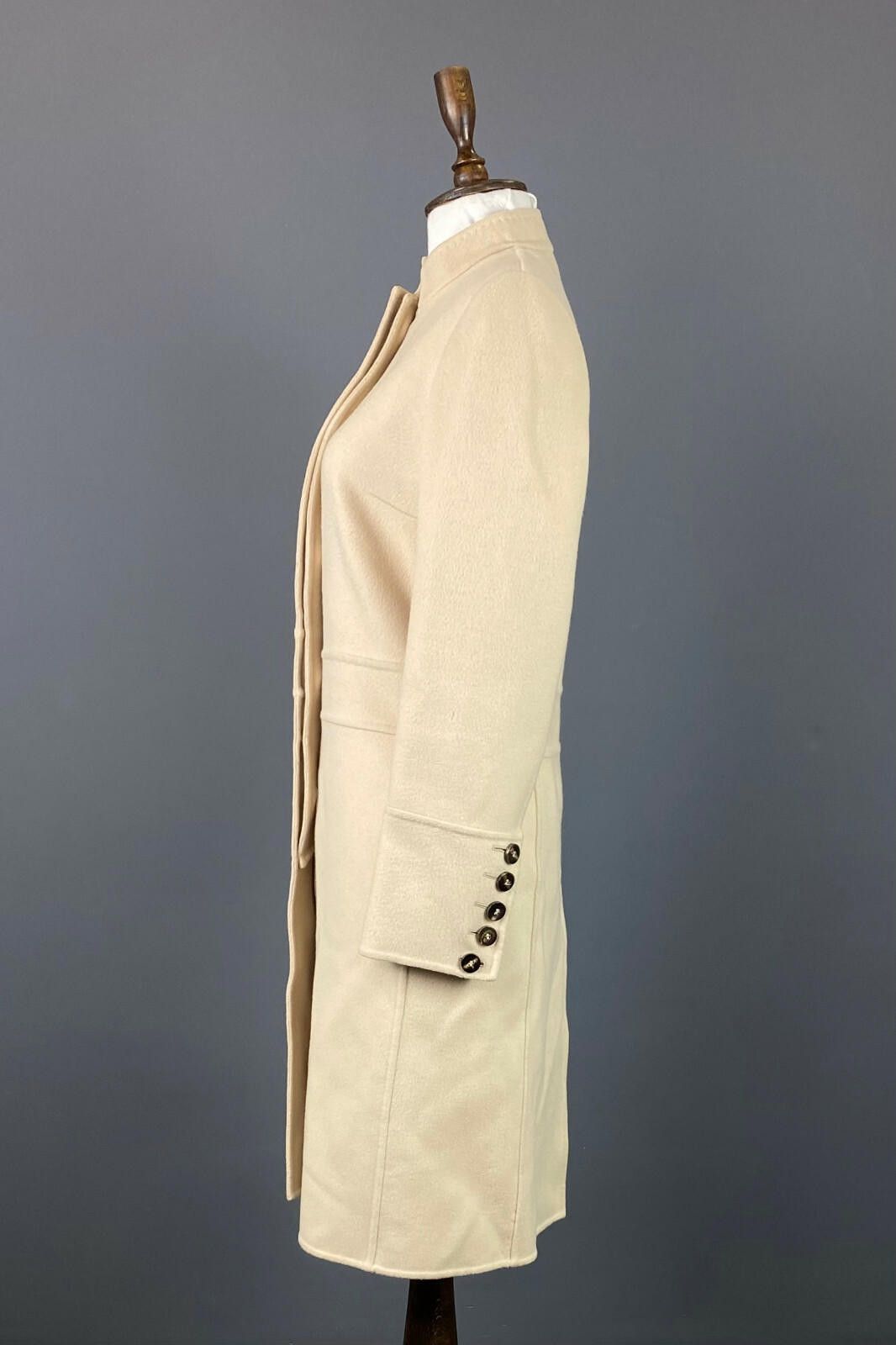 Designer Ladies Burberry London Beige Wool Button Down Coat Size 52 Size M / US 6-8 / IT 42-44 - 5 Thumbnail