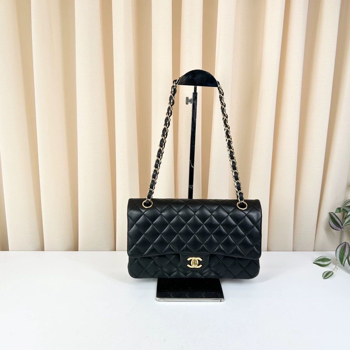 Chanel Pre-loved Bag Very good condition Size ONE SIZE - 1 Thumbnail