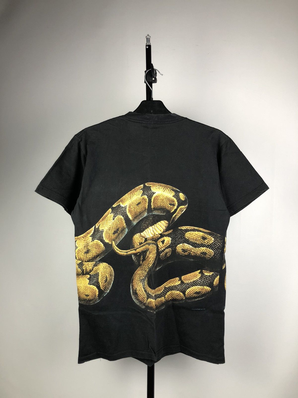 Habitat Habitat Over Print Big Logo Shake 1997 Size US M / EU 48-50 / 2 - 3 Thumbnail