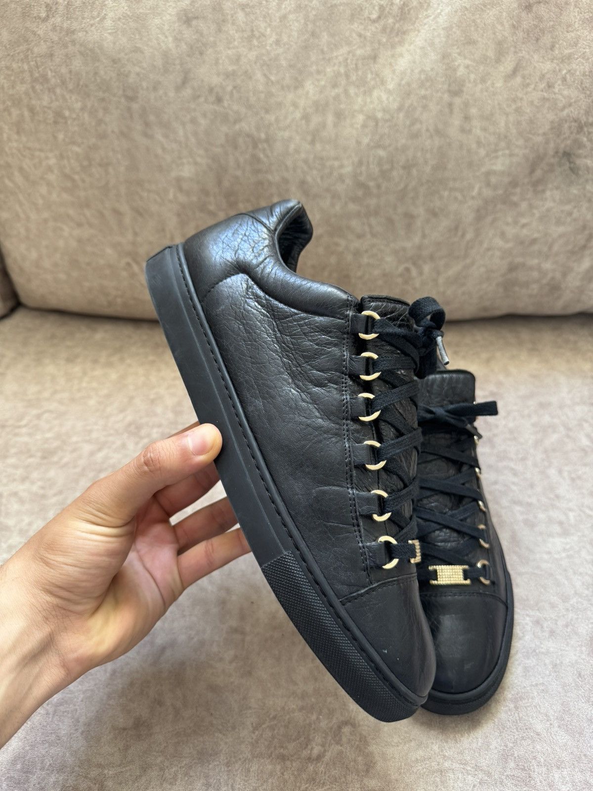 Balenciaga Balenciaga Arena Black Leather Gold Hardware Low-top Size US 9 / EU 42 - 2 Thumbnail