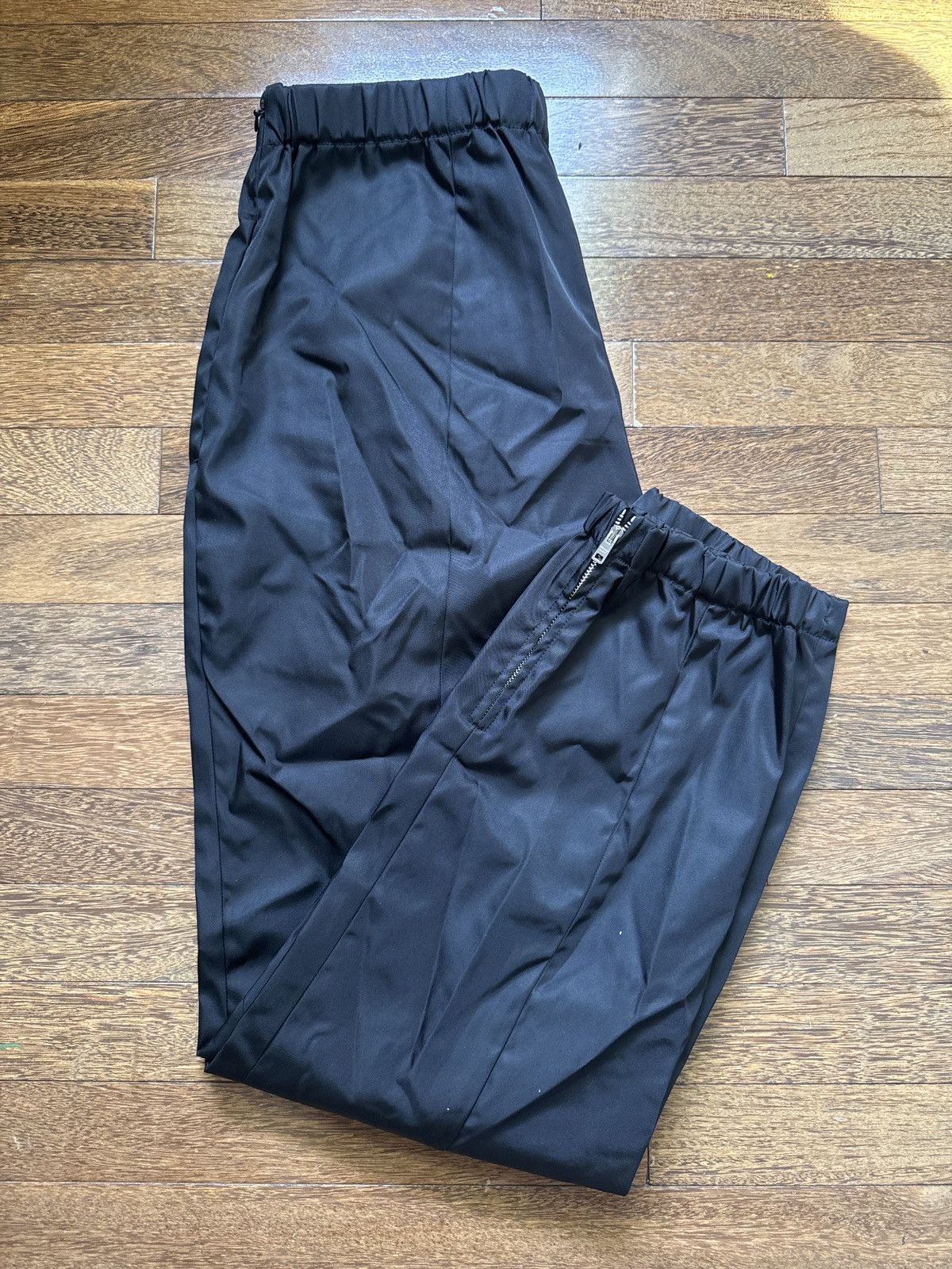 Prada Prada Re-Nylon Joggers Size 28" / US 6 / IT 42 - 1 Thumbnail