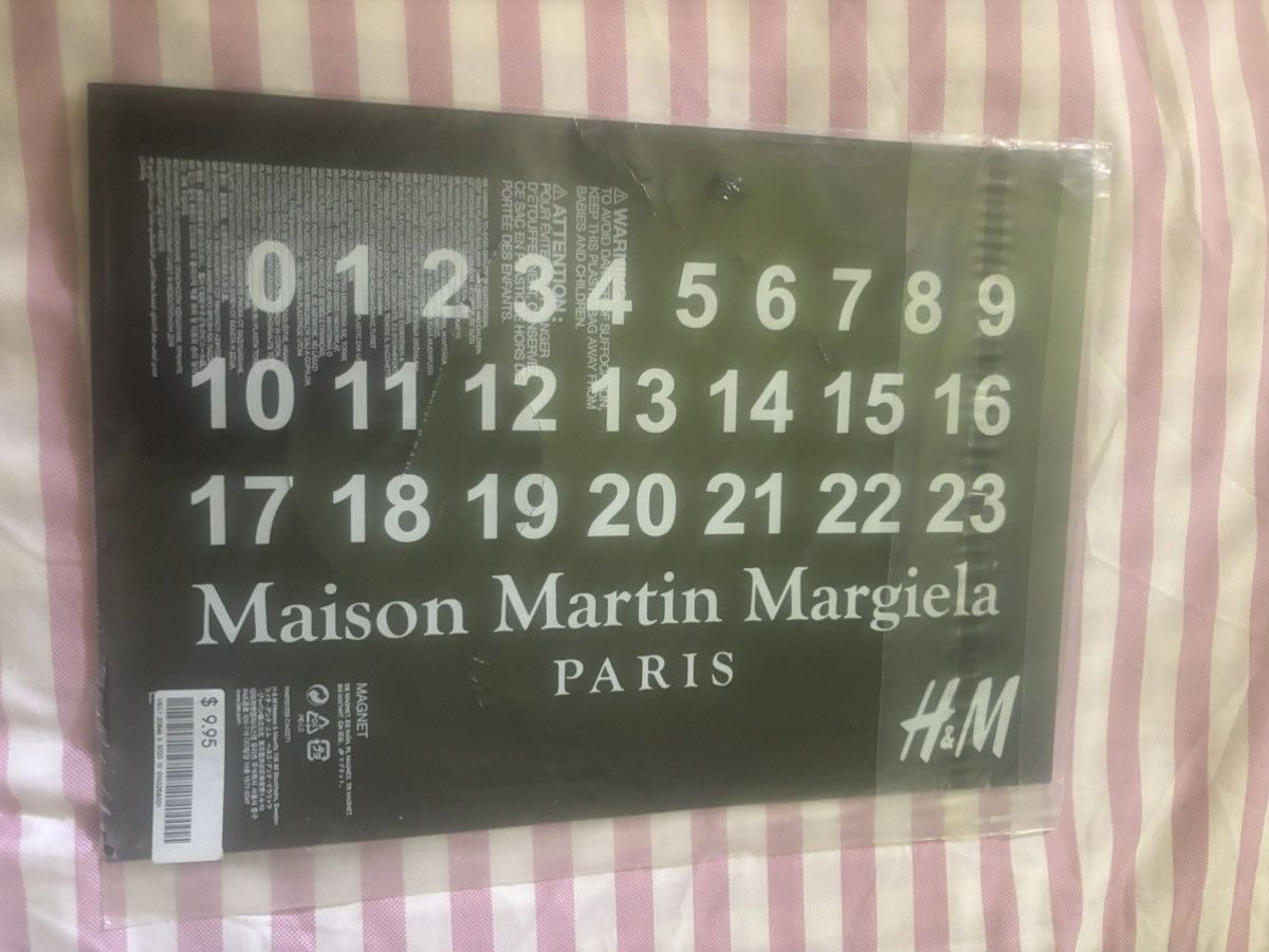 Maison Margiela Maison Martin Margiela for H&M Magnets Black/White 2012 Size ONE SIZE - 3 Thumbnail