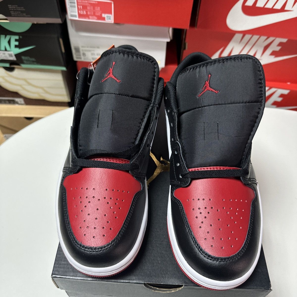 Nike New 553558-161 Mens Air Jordan Retro 1 Low Bred Toe 2.0 Size US 10 / EU 43 - 6 Thumbnail
