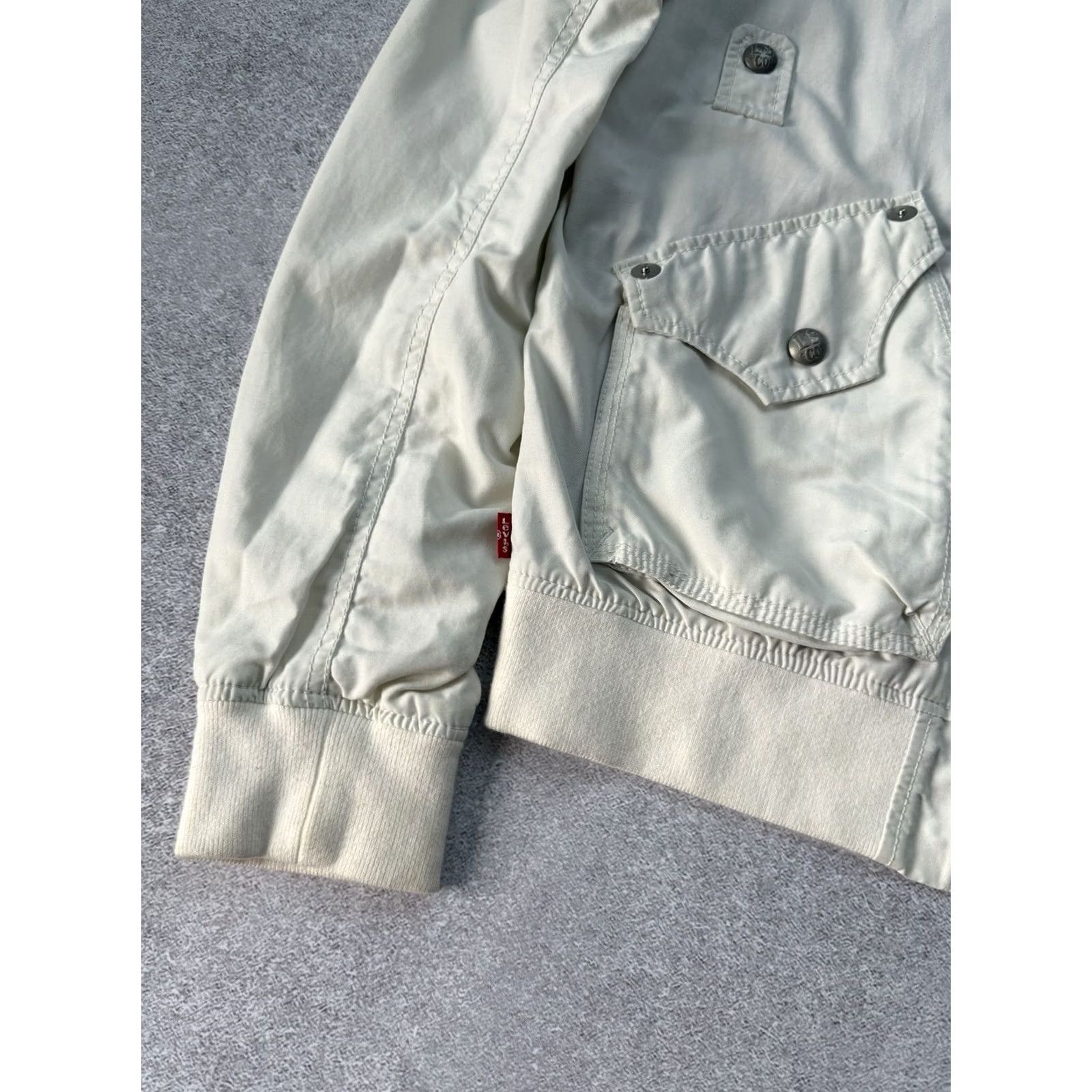 Levi's VINTAGE Levi’s Bomber Jacket Military Multi Pocket Army 90s Y2K Size M Men White Cotton Canvas Bomber Jacket 90s Military Levi’s Made & Crafted Mens Size US M / EU 48-50 / 2 - 5 Thumbnail