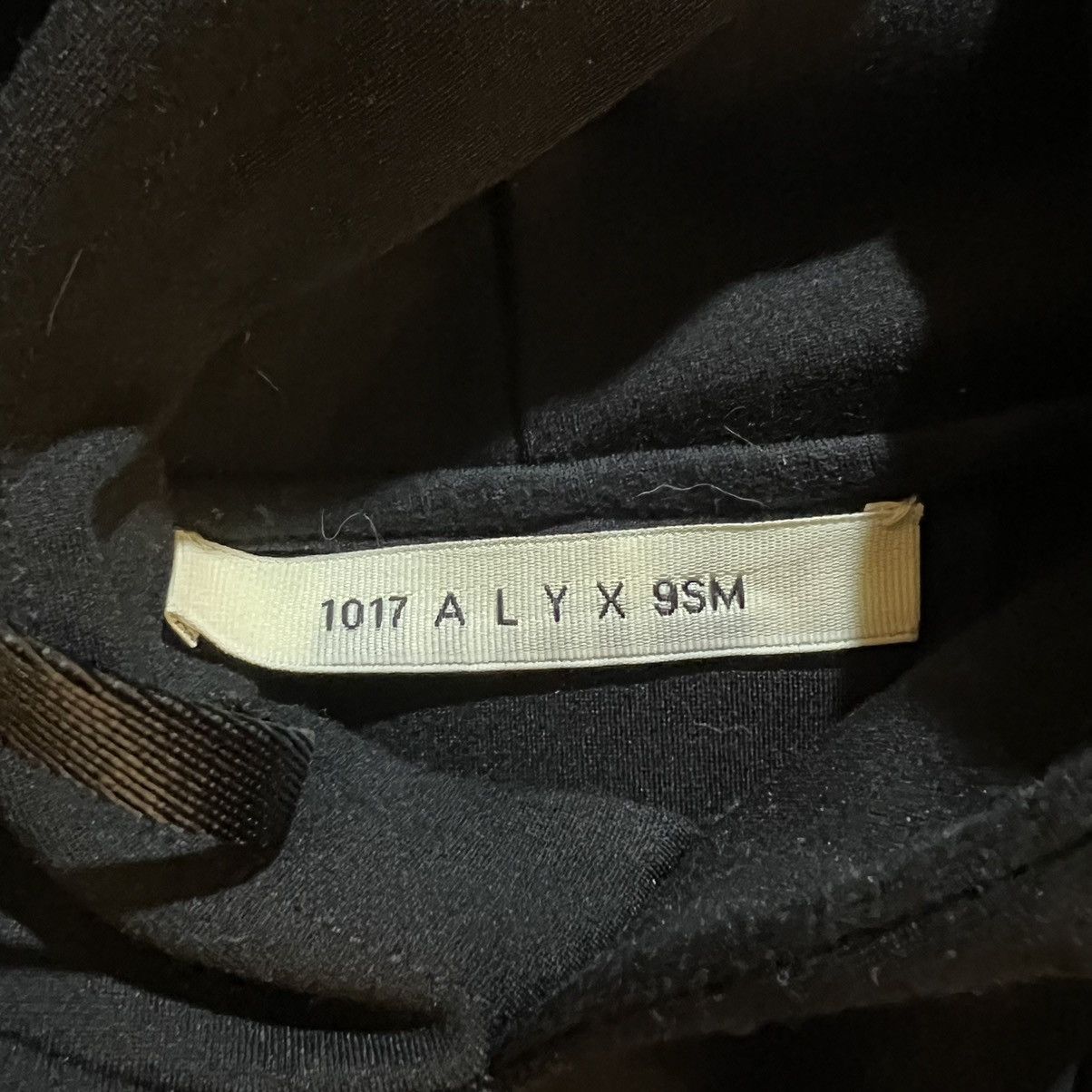 1017 ALYX 9SM 1017 ALYX 9SM Black Rollercoaster Buckle Pullover Hoodie Size US L / EU 52-54 / 3 - 12 Thumbnail