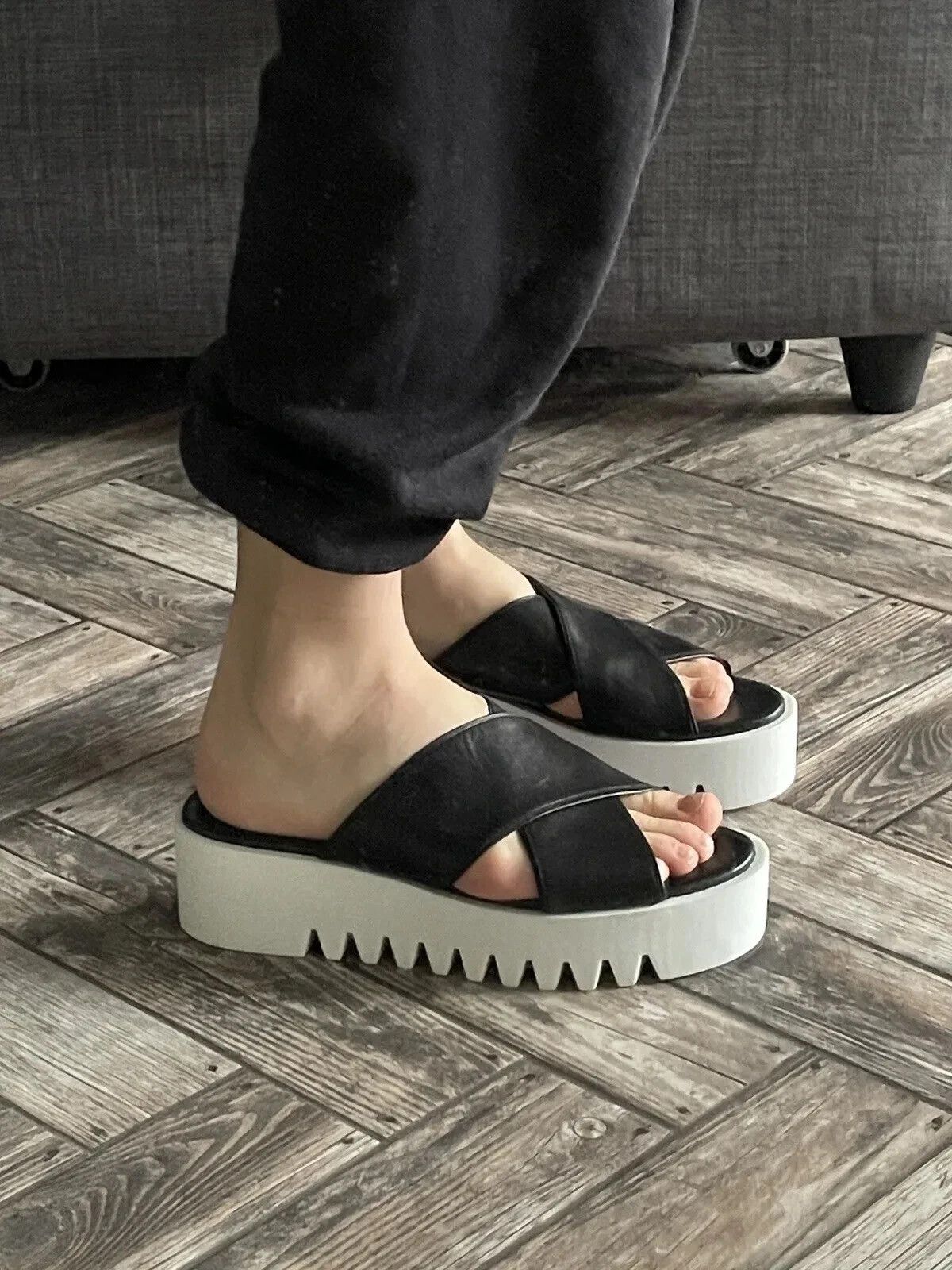 & Other Stories & Other Stories Leather Flatform Sandals Shoes Slide Black Size US 9 / IT 39 - 2 Thumbnail