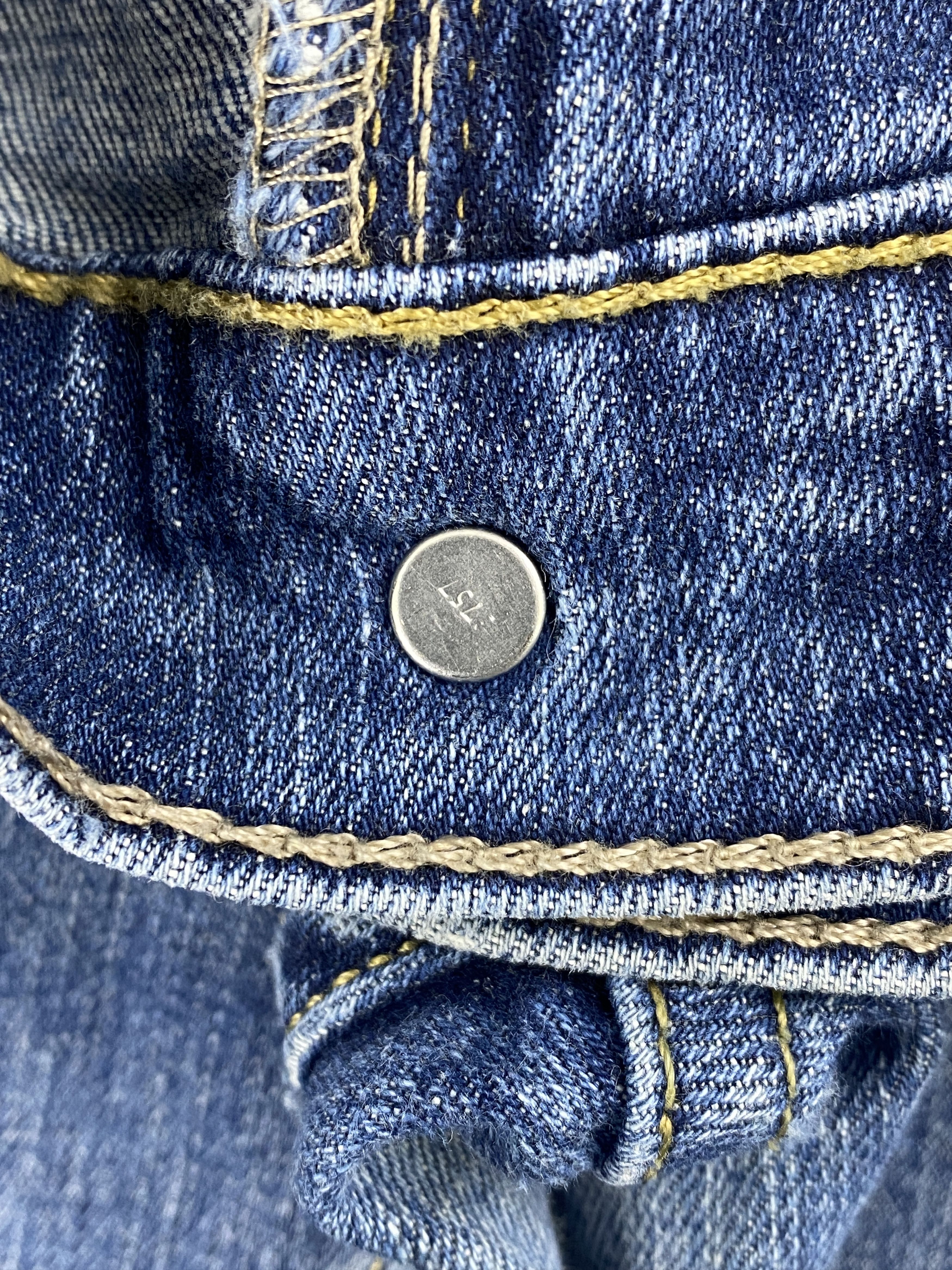 Levi's × Vintage Faded Blue Vintage Levi's 514 Jeans DP2330 Size US 33 - 12 Thumbnail