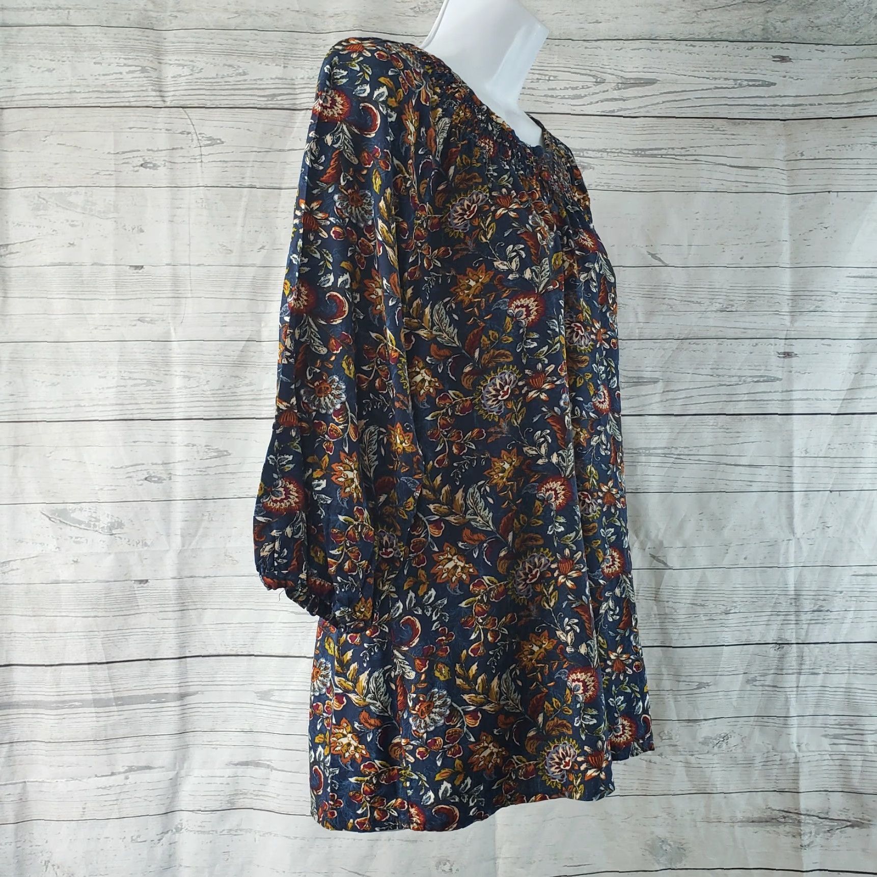 Vintage Christopher & Banks Womens Blouse PS Petite Floral Blue Rayon Blend 3/4 Sleeve Round Neck Shirt Womens Size S / US 4 / IT 40 - 4 Thumbnail