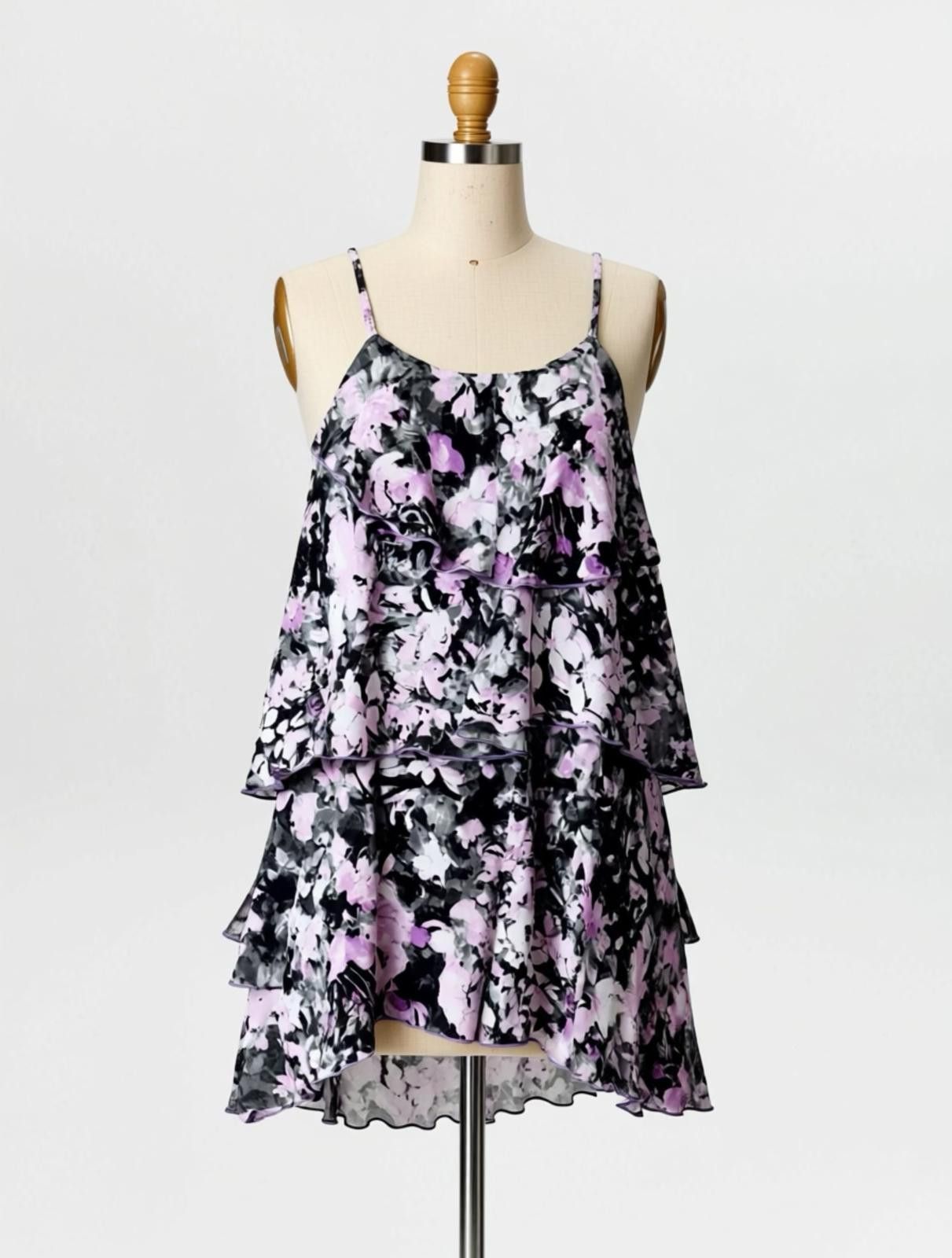 Other White House Black Market Floral Tiered Dress Size M Size M / US 6-8 / IT 42-44 - 1 Thumbnail