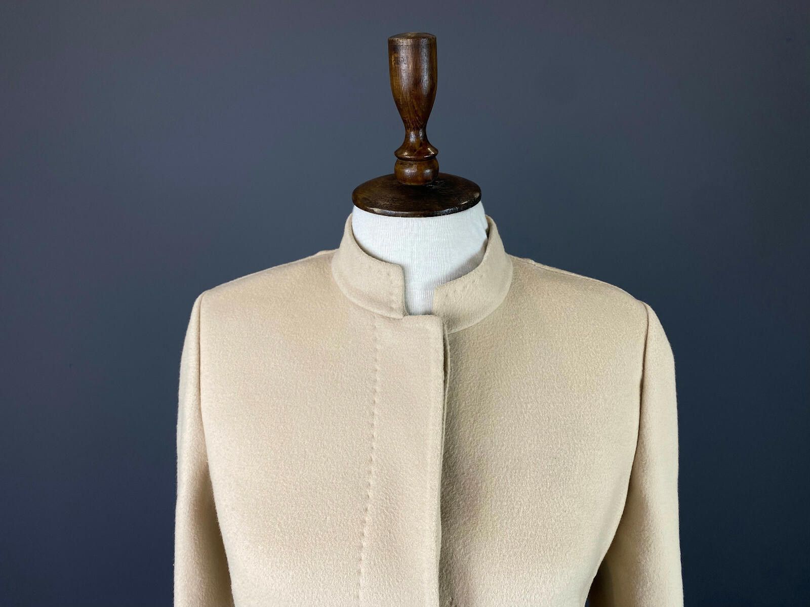 Designer Ladies Burberry London Beige Wool Button Down Coat Size 52 Size M / US 6-8 / IT 42-44 - 2 Thumbnail