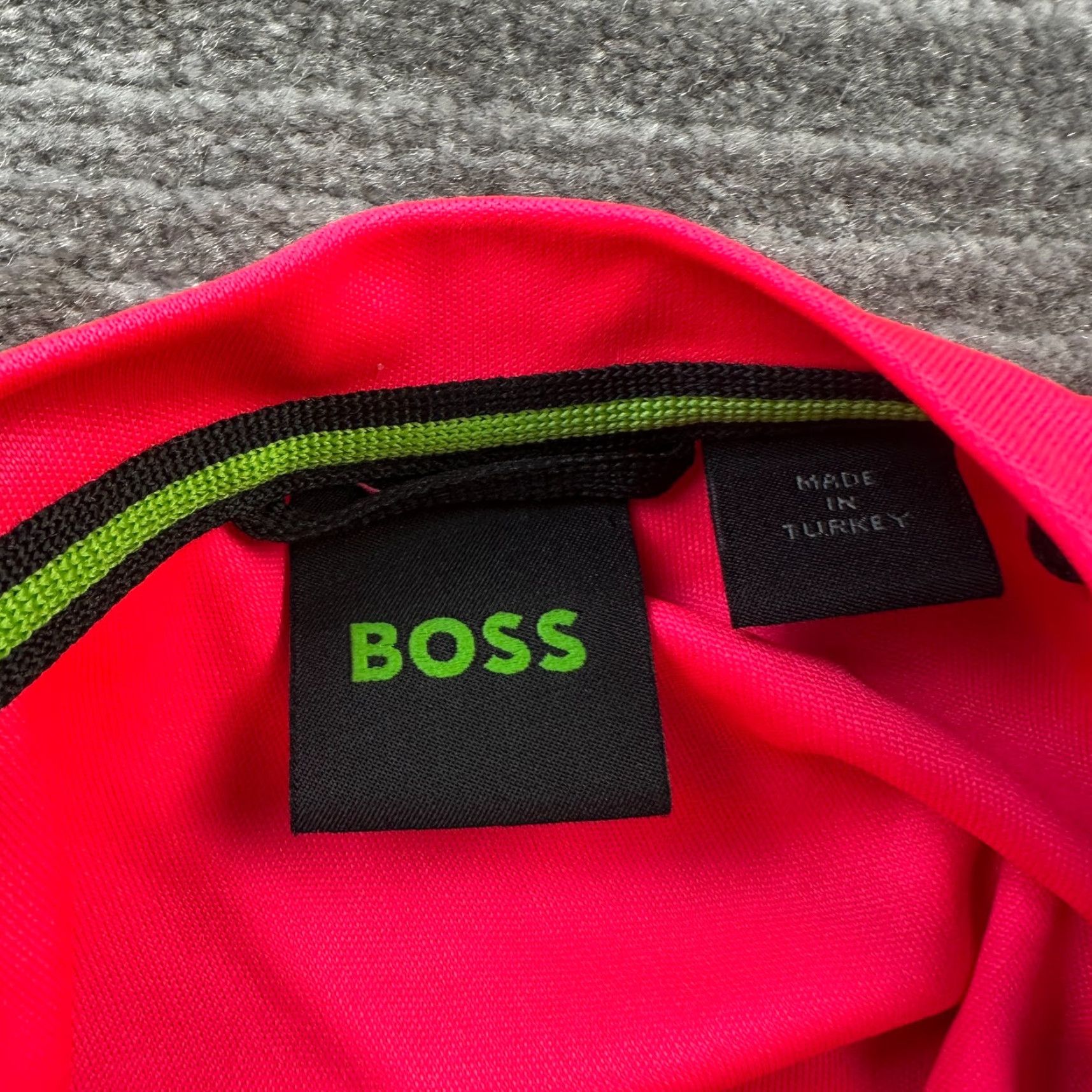 Hugo Boss **HUGO BOSS Pink Pullover Short Sleeve T-Shirt Mens XL** User: **HUGO BOSS Pink Pullover Short Sleeve T-Shirt Mens XL** Size US XL / EU 56 / 4 - 6 Thumbnail