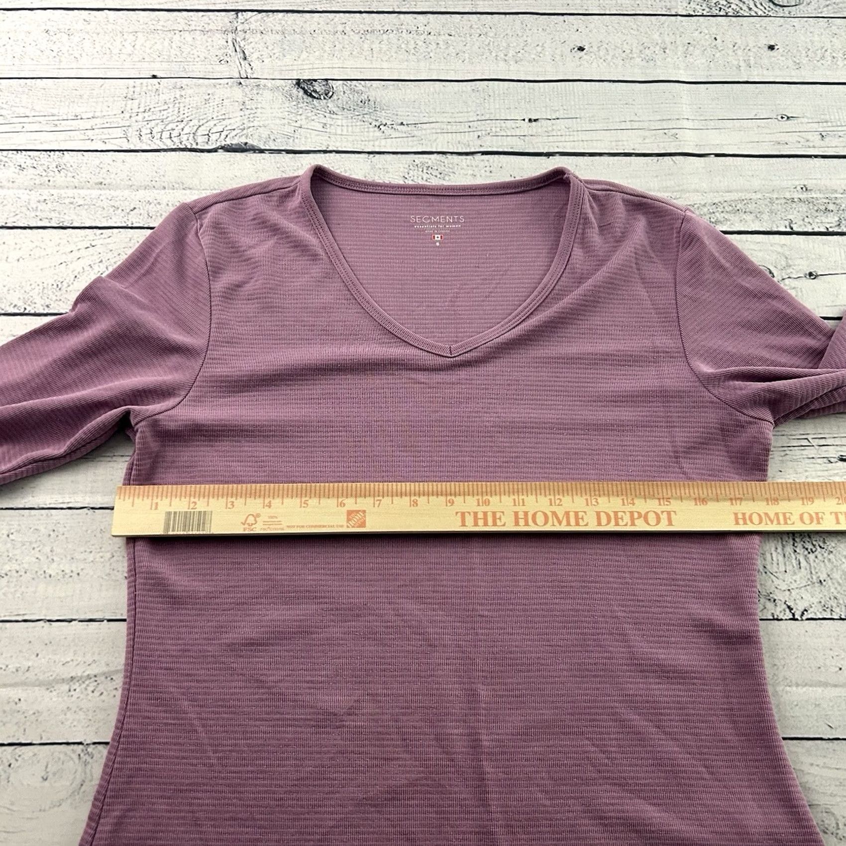 Vintage Segments 3/4 Sleeve V Neck Tencel Top Women's Small Lilac Shirt V-Neck T-Shirt Purple XS? Size S / US 4 / IT 40 - 4 Thumbnail