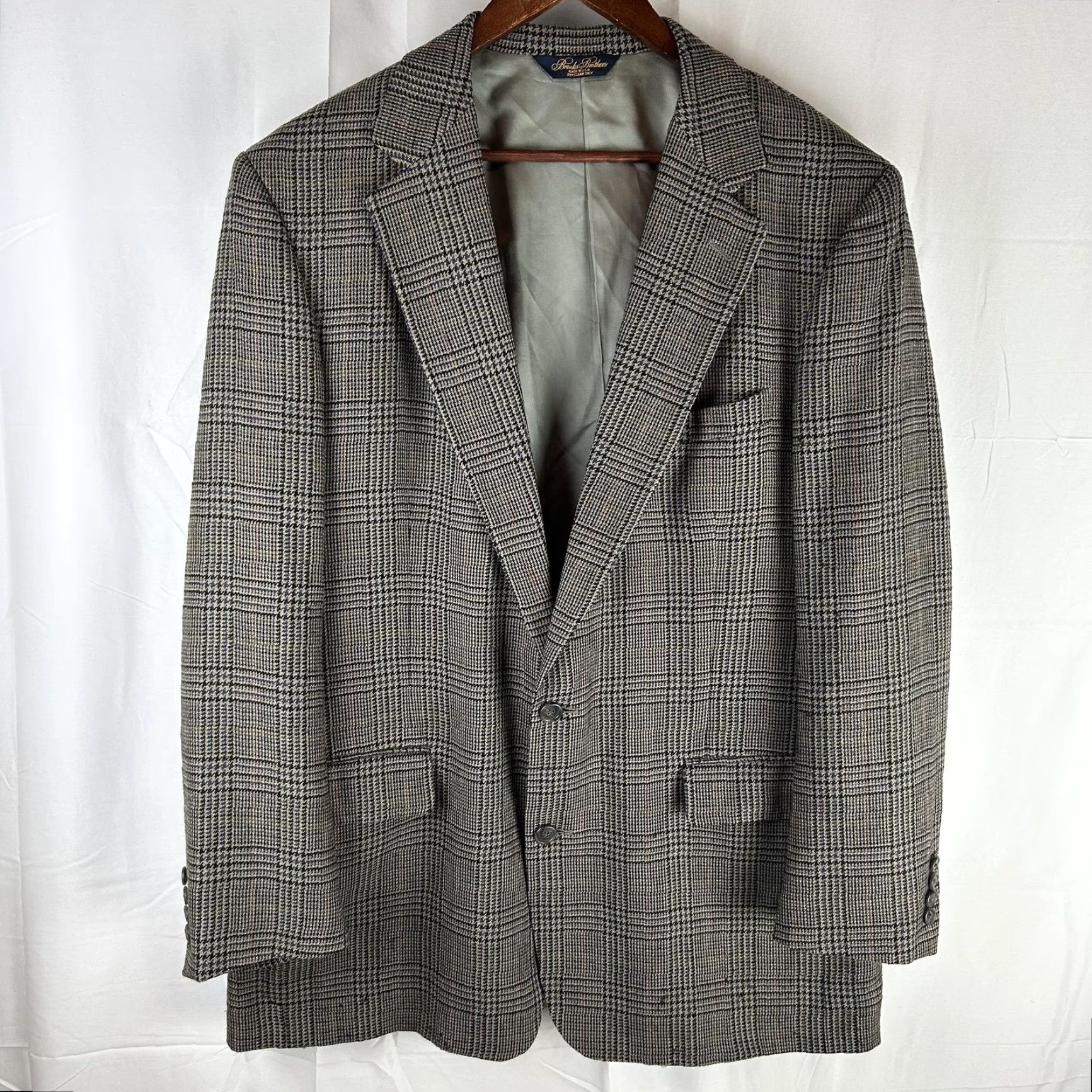 Brooks Brothers Brooks Brothers Blazer Mens 44 Gray Plaid Wool Tweed Two-Button Notch Lapel Single Breasted Sport Coat Long USA 2 Piece Business Casual Mens Size 44R - 2 Thumbnail