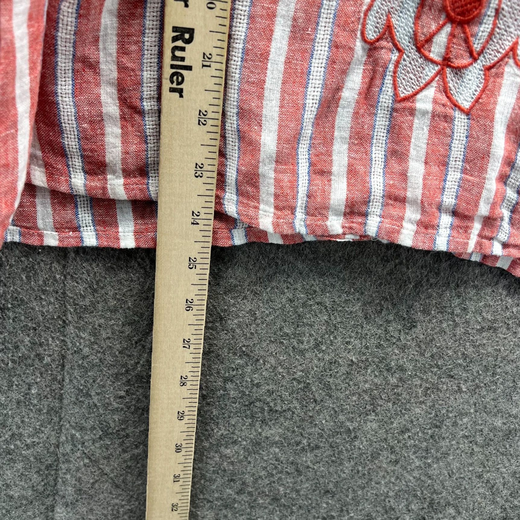 Anthropologie Anthropologie Shirt Womens Medium Red White Striped Embroidered Boho Akemi + Kin Blouse Casual Mens? Size M / US 6-8 / IT 42-44 - 5 Thumbnail
