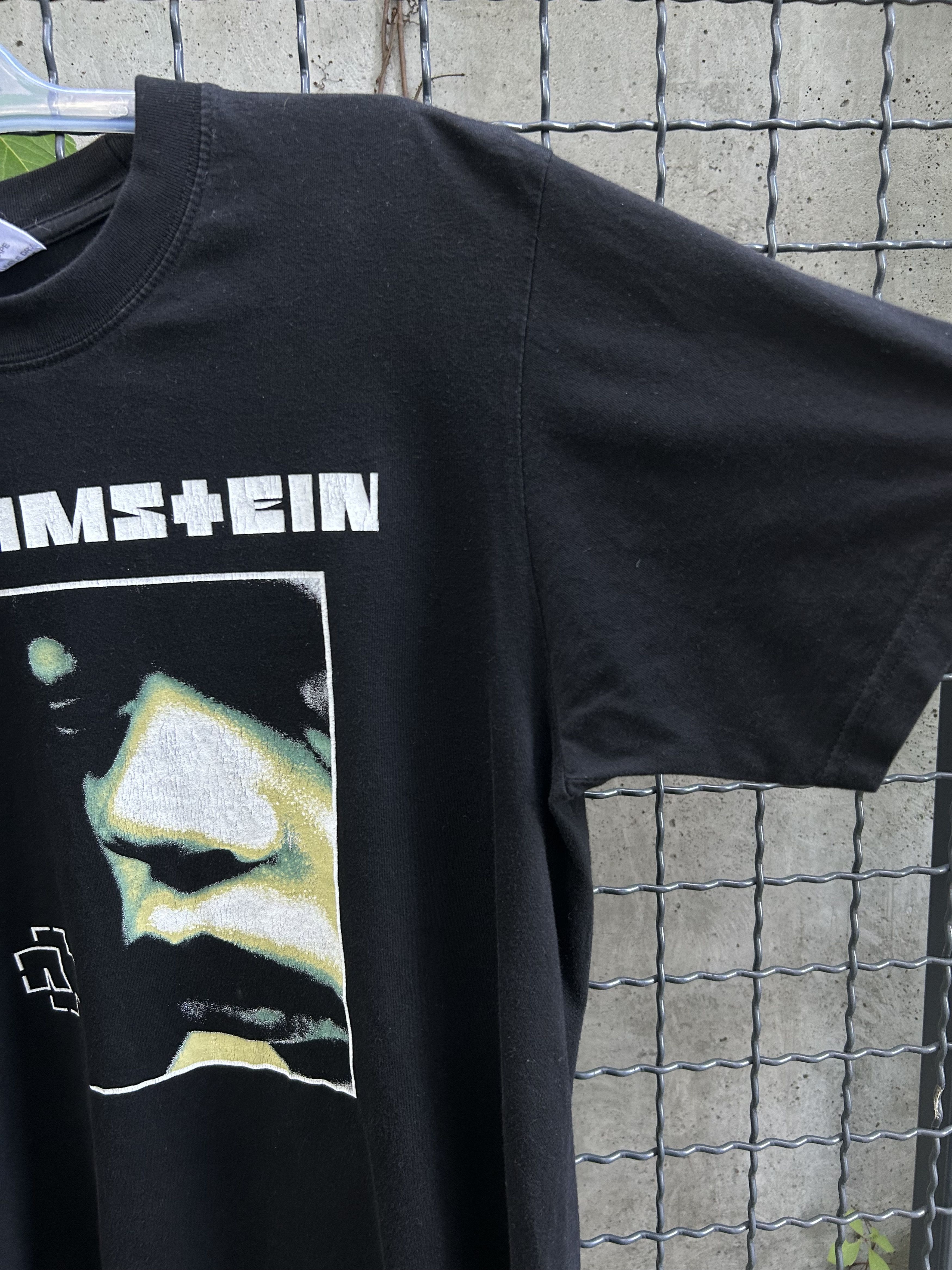 Band Tees Rammstein Mutter Vintage 2000s Rock Band Tee Size US M / EU 48-50 / 2 - 5 Thumbnail