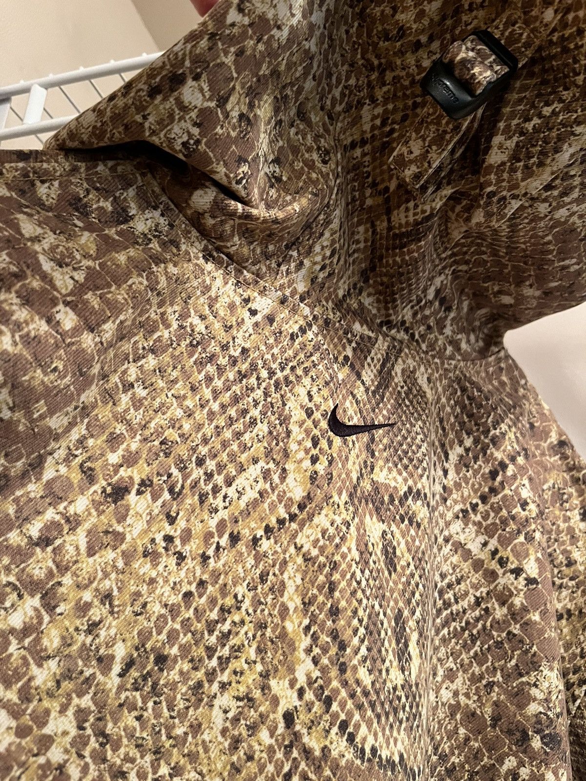 Nike ACG × Supreme Supreme x Nike ACG Snakeskin Denim Pullover Jacket FW22 Size US L / EU 52-54 / 3 - 5 Thumbnail