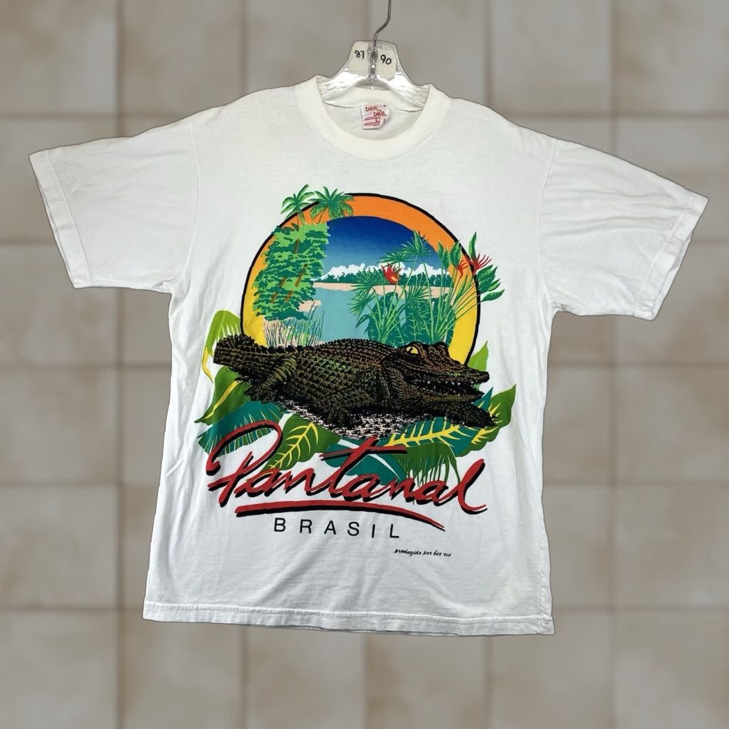 Vintage VINTAGE Bee by Bee Unisex Adult T-Shirt 90s Graphic Print Cotton Short Sleeve Large White Jungle Conservation Eco-Friendly Size US L / EU 52-54 / 3 - 1 Thumbnail