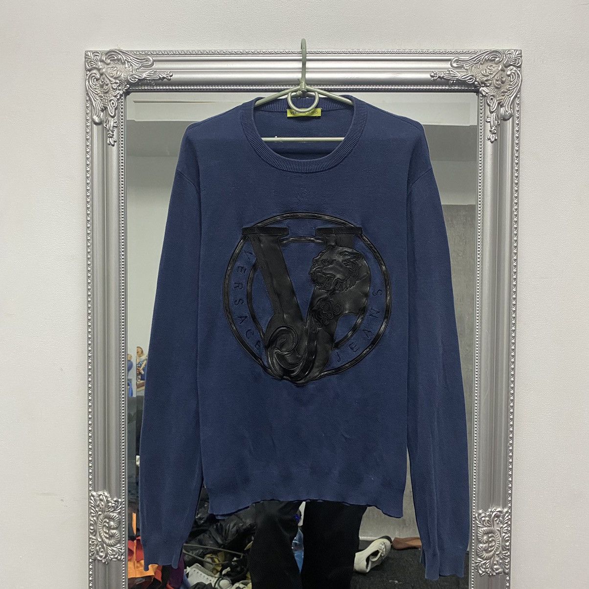 Versace Vintage Versace big logo sweatshirt navy Size US L / EU 52-54 / 3 - 1 Thumbnail