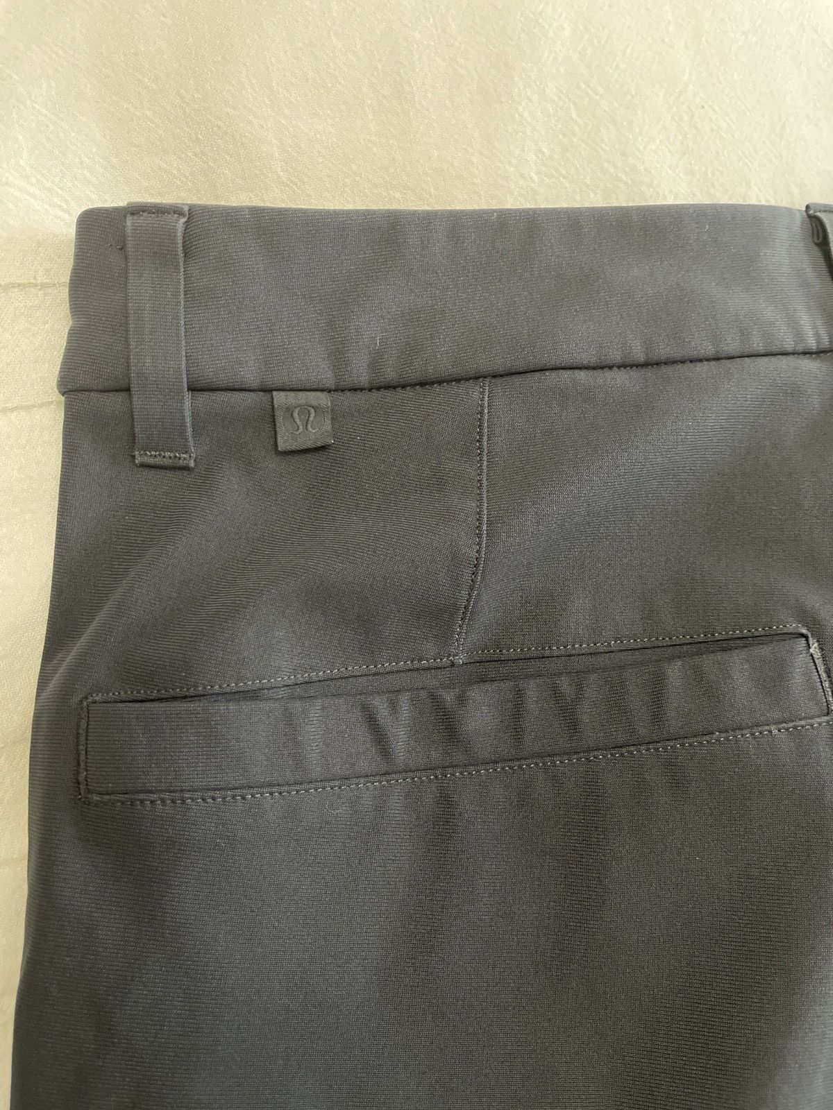 Lululemon Commission Pant Size US 30 / EU 46 - 4 Thumbnail