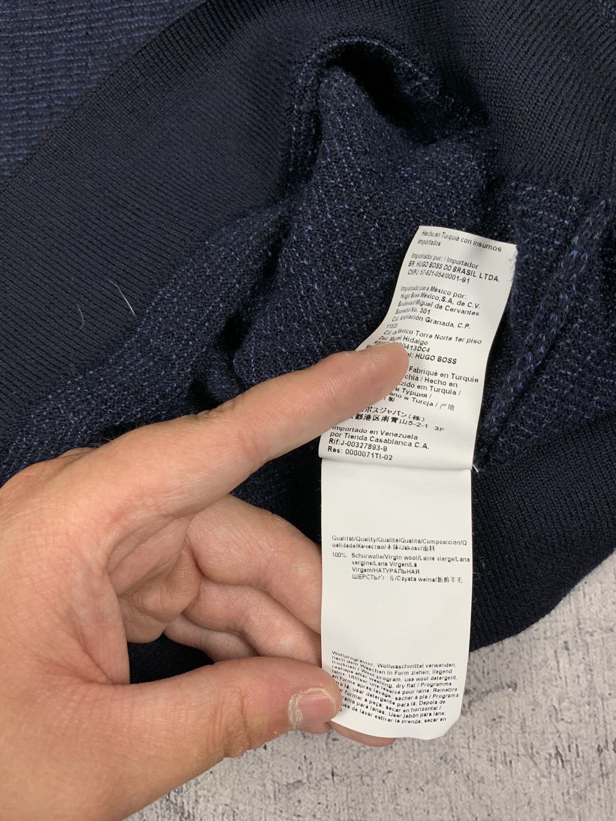Hugo Boss Hugo Boss Finest Italian Yarn Slim Fit Sweater V-Neck luxury Size US M / EU 48-50 / 2 - 7 Thumbnail