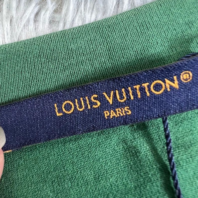 Louis Vuitton Louis Vuitton Full-print short sleeve Size US L / EU 52-54 / 3 - 3 Thumbnail