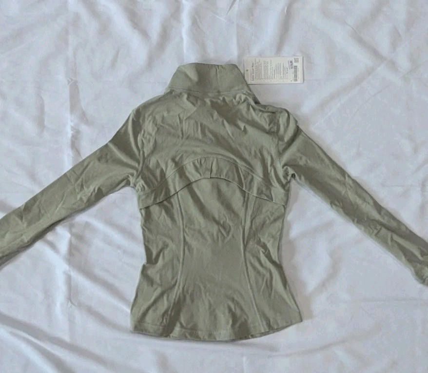 Lululemon BRAND NEW Lululemon Define Jacket Nulu. Size 4. Nomad Size S / US 4 / IT 40 - 6 Thumbnail