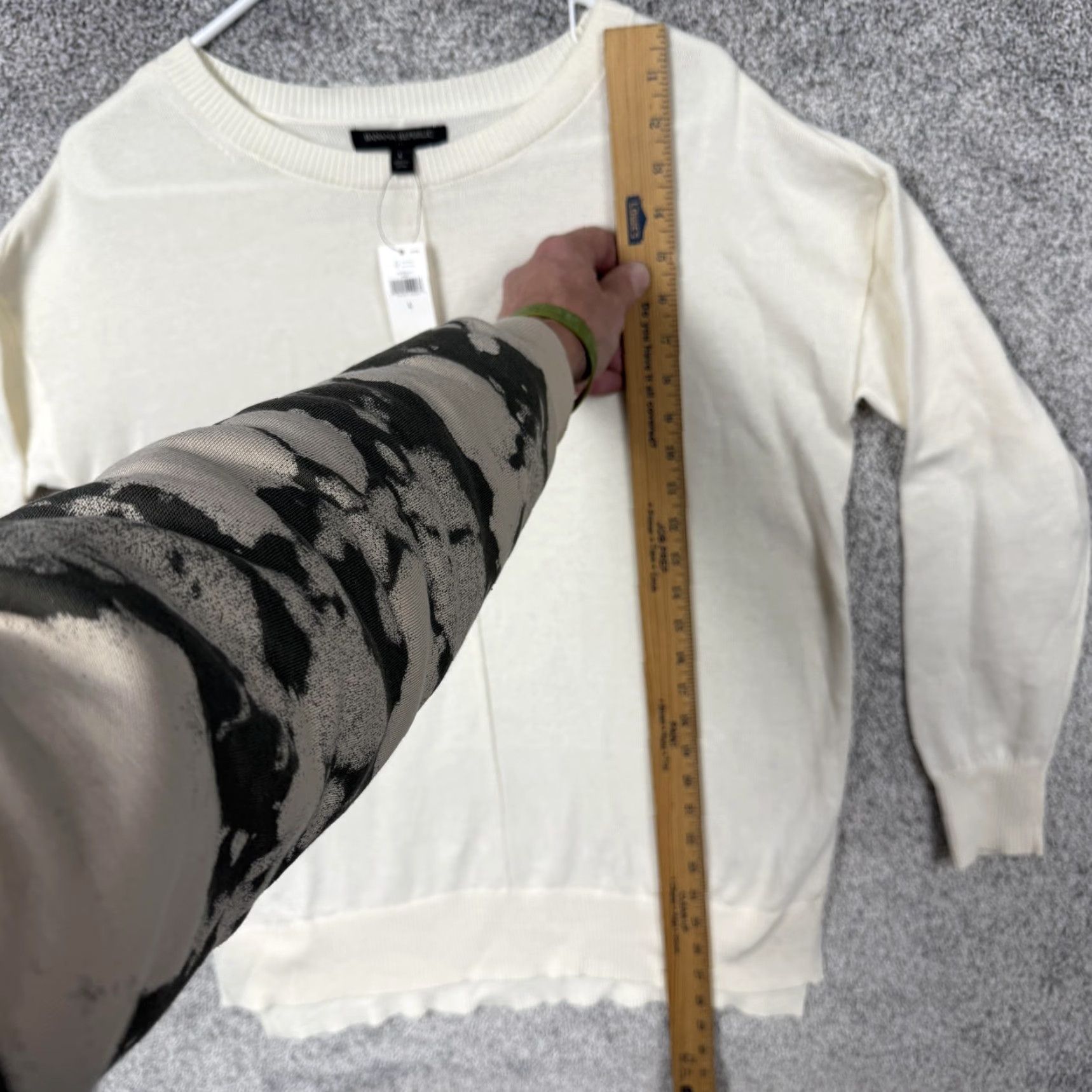 Banana Republic Banana Republic Sweater Womens L White Crew Neck Clean Girl Minimalist Layering Size L / US 10 / IT 46 - 2 Thumbnail
