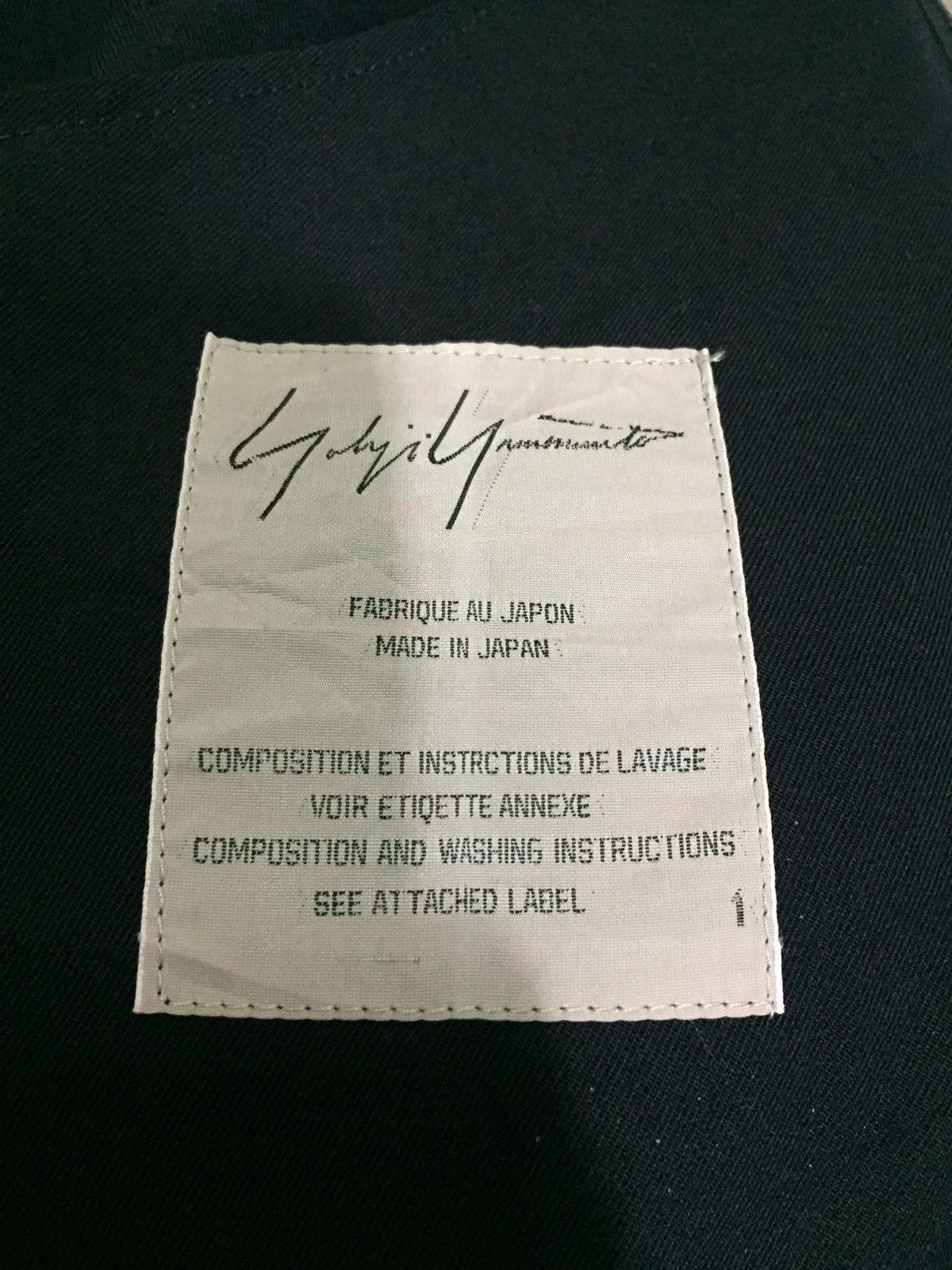 Yohji Yamamoto ‘Rare’ Yohji Yamamoto Runway Fall 2001 Ready-To-Wear Size S / US 4 / IT 40 - 11 Thumbnail