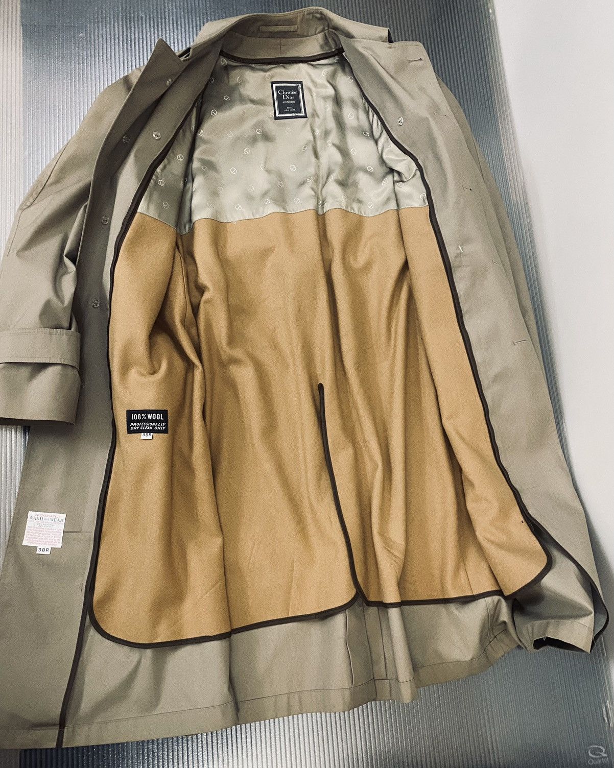 Christian Dior Monsieur Christian Dior Monsieur taupe mackintosh coat 38R Vintage Size US M / EU 48-50 / 2 - 8 Thumbnail