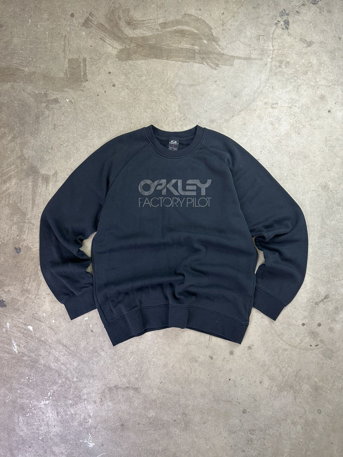 Vintage vintage oakley factory pilot spellout crewneck large Size US L / EU 52-54 / 3 - 1 Thumbnail