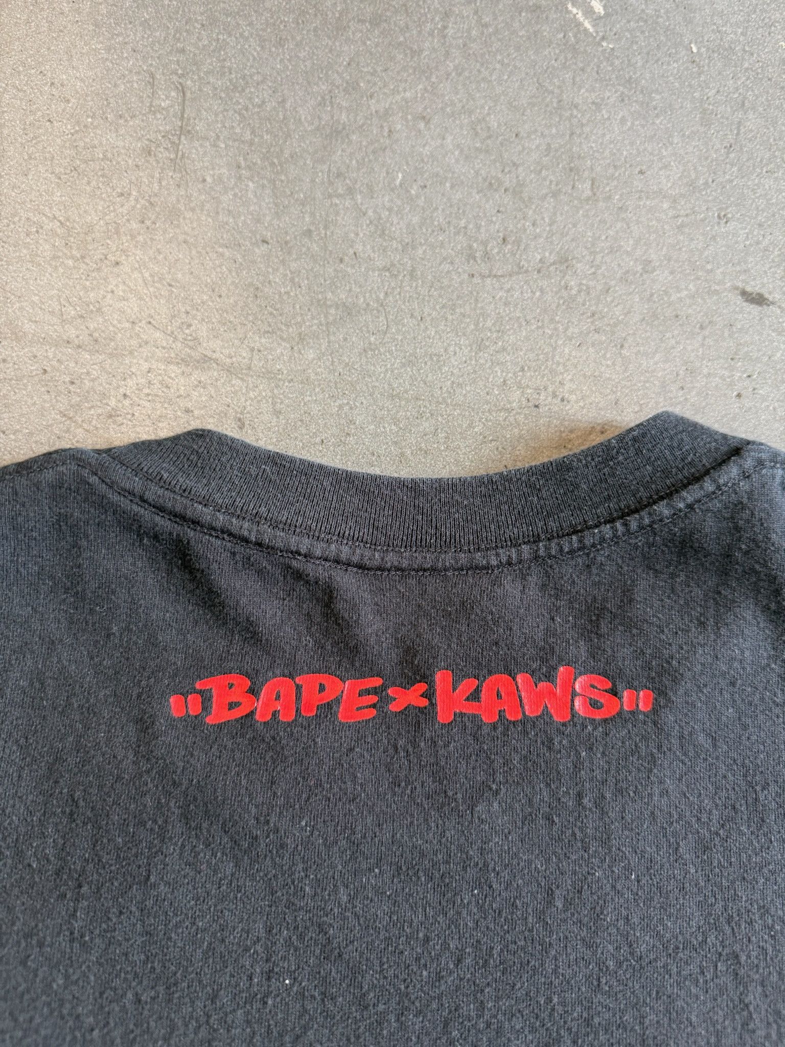 Bape × Kaws 2005 A Bathing Ape X Kaws Black Tee Size US L / EU 52-54 / 3 - 7 Thumbnail