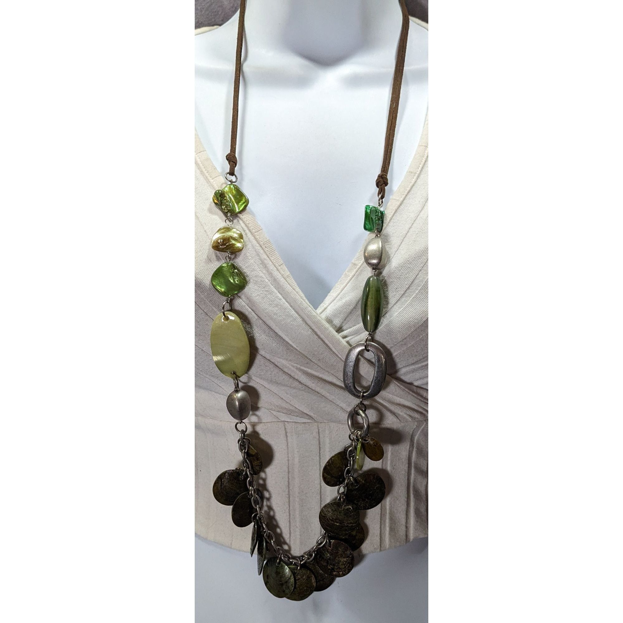 Other Bohemian Green Shell And Metal Beaded Necklace On Brown Sued Size ONE SIZE - 5 Thumbnail