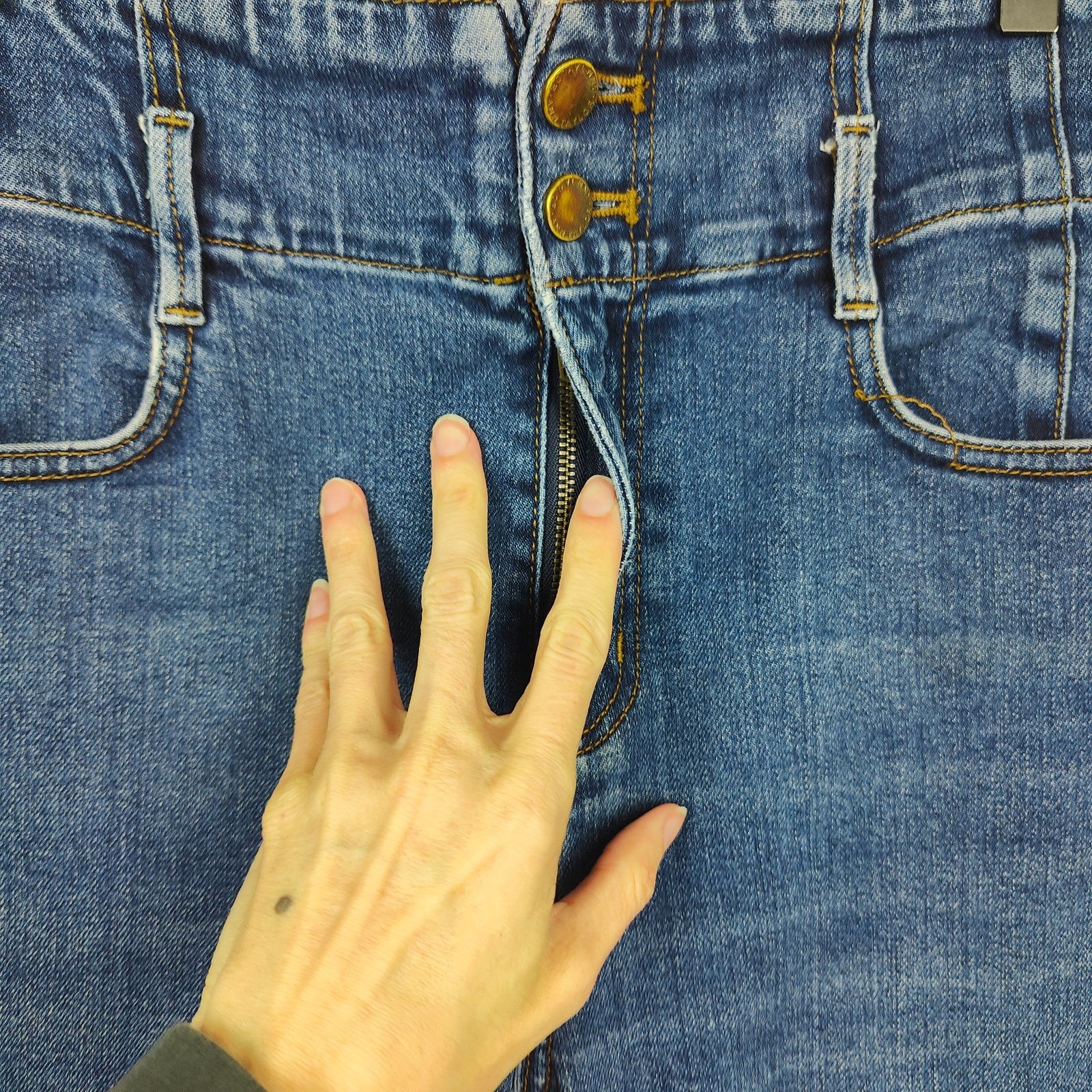 Ann Taylor Ann Taylor The Easy Straight Jeans Womens 8 Dark Wash Size 30" / US 8 / IT 44 - 3 Thumbnail