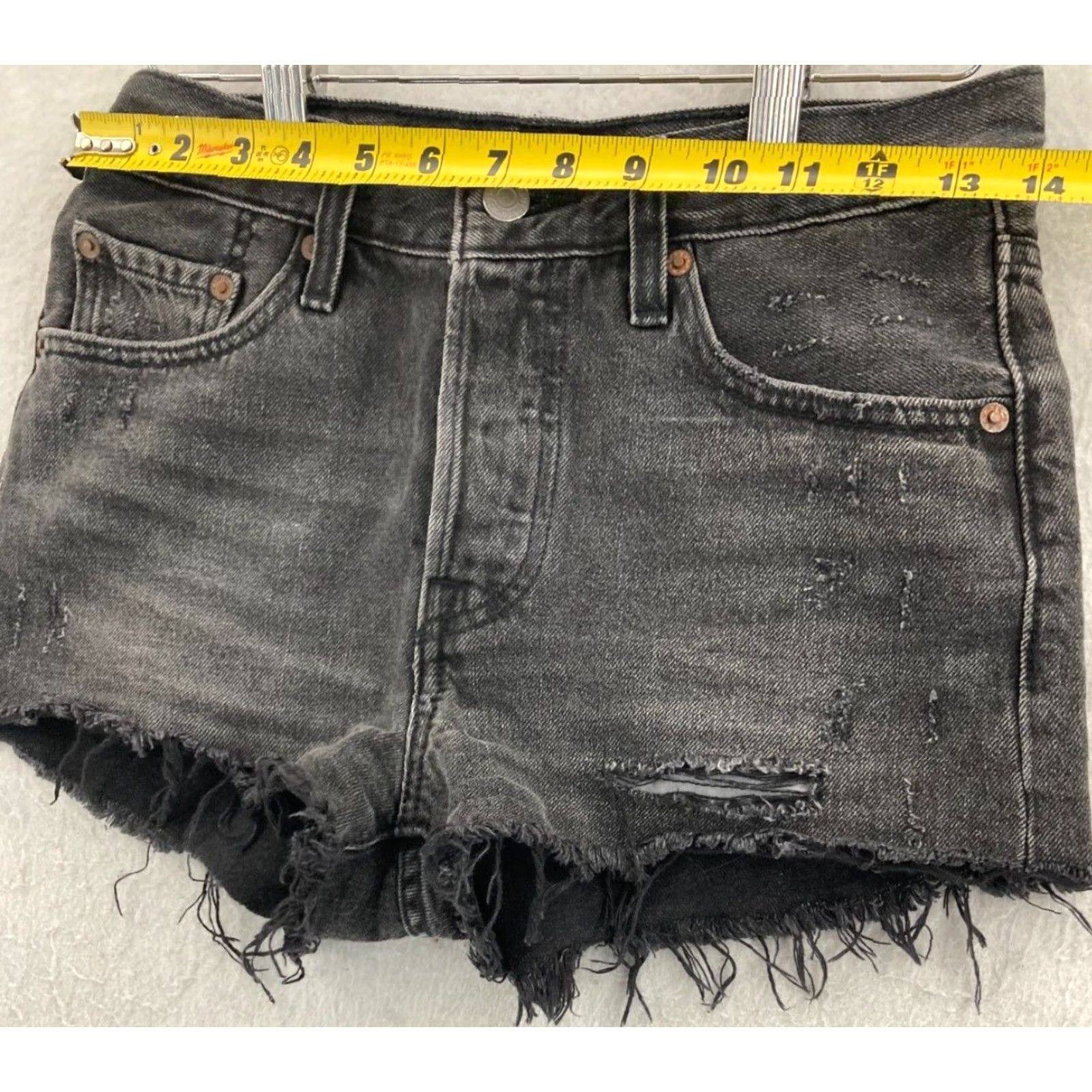 Levi's Levi's 501 Women's Cut-Off Shorts 28 Black High Rise Festival Size 28" / US 6 / IT 42 - 2 Thumbnail