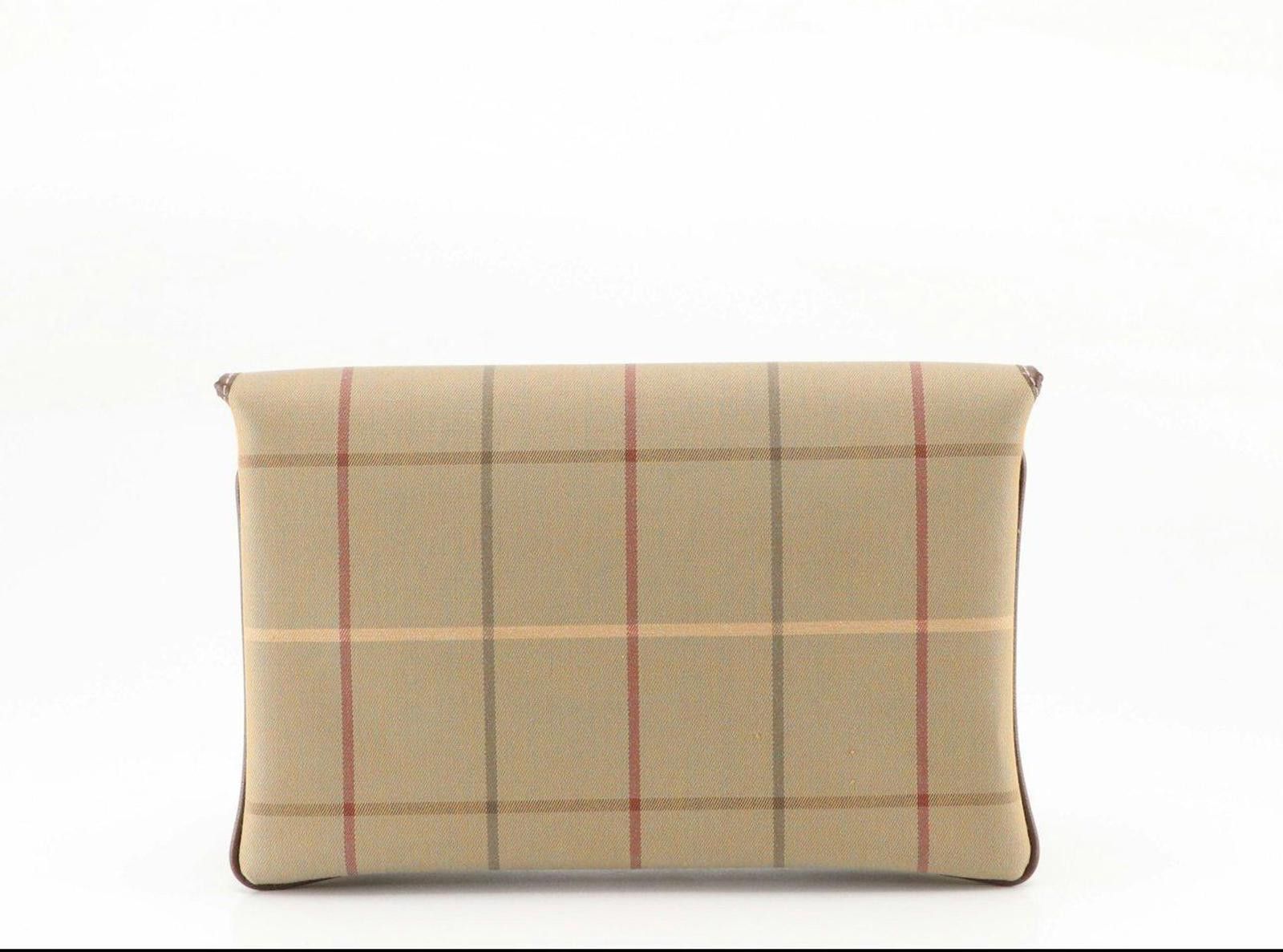 Burberry Vintage Nova Burberry Beige Plaid Clutch Bag Size ONE SIZE - 3 Thumbnail