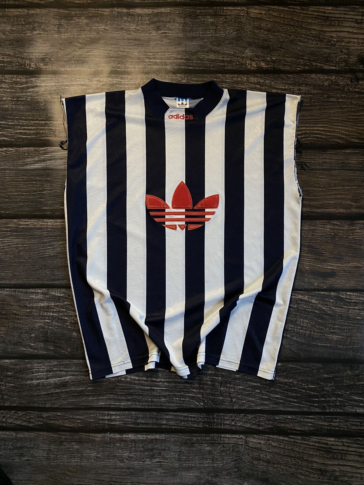 Adidas ADIDAS VINTAGE JERSEY CENTER LOGO Size US L / EU 52-54 / 3 - 1 Thumbnail
