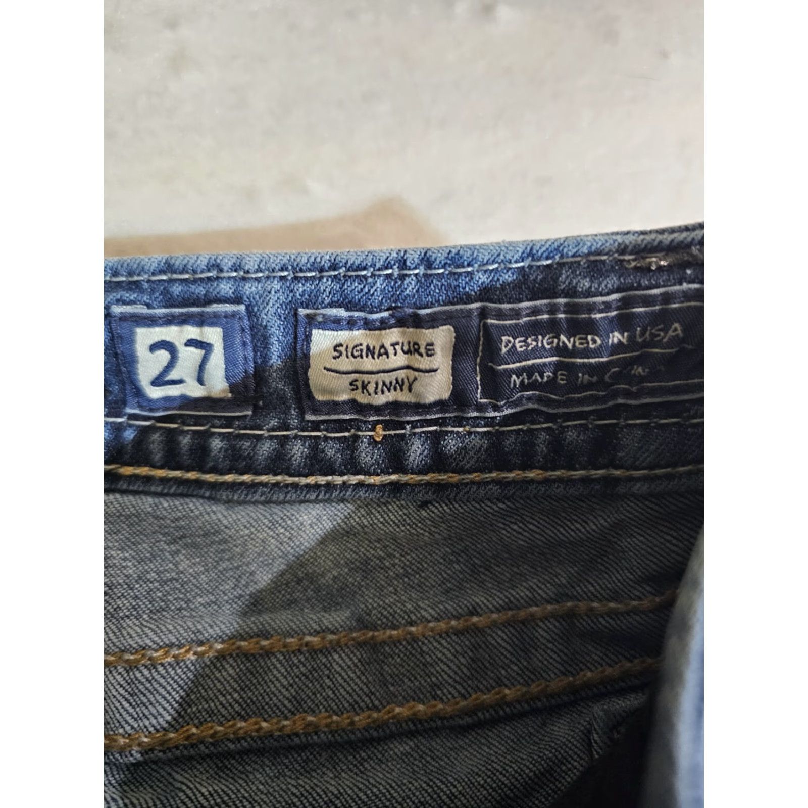 Miss Me VINTAGE? No — Miss Me Signature Skinny 27 Denim Jean Womens Sz 27x31 Bedazzled Design Med Wash Size 27" / US 4 / IT 40 - 4 Thumbnail