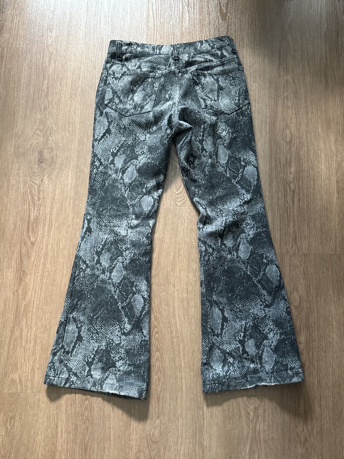 Tornado Mart Tornado Mart Snake pattern Flare Jeans Size US 29 - 3 Thumbnail
