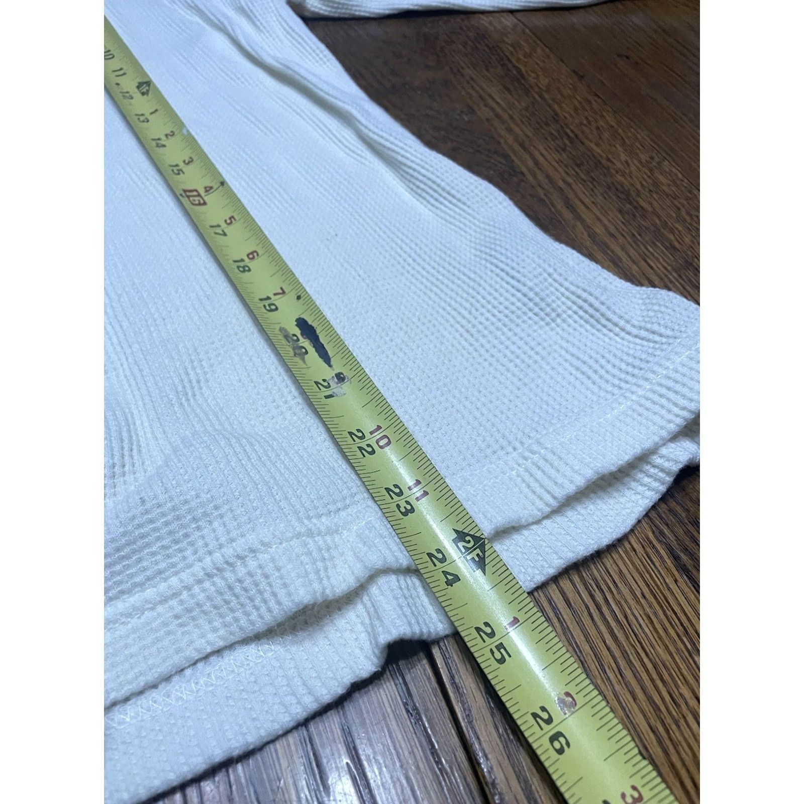 Disney VINTAGE Disney Womens L T Shirt Winnie the Pooh Henley Button Long Sleeve White Christmas Men/Women Shirt Size L / US 10 / IT 46 - 5 Thumbnail
