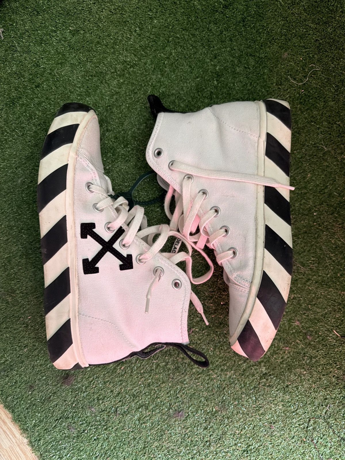 Off-White Off-White black and white shoe high Size US 8.5 / EU 41-42 - 1 Thumbnail