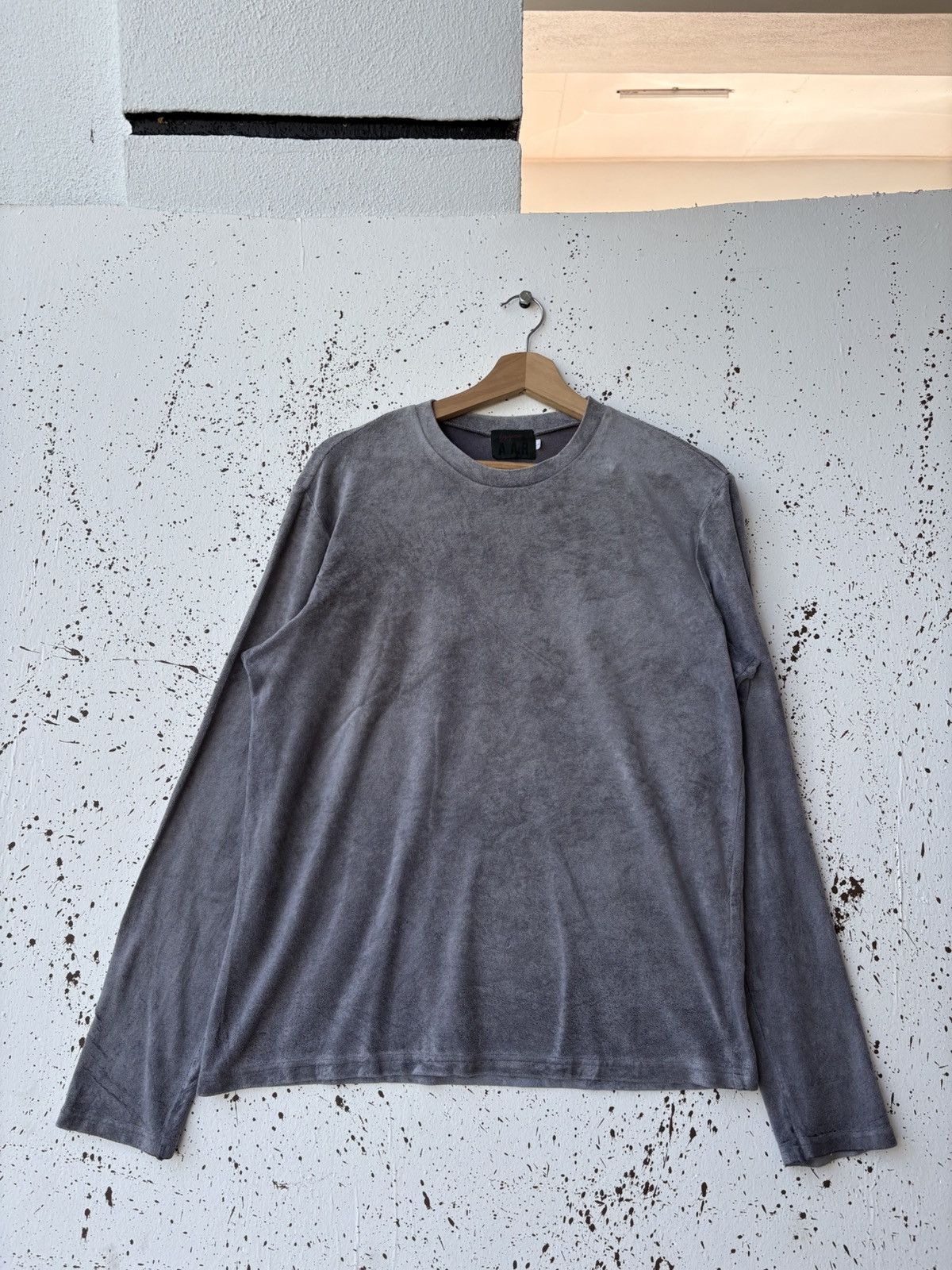 Yohji Yamamoto Rare‼️ Vintage 90s Yohji Yamamoto Velvet Crewneck Sweatshirt Size US L / EU 52-54 / 3 - 1 Thumbnail