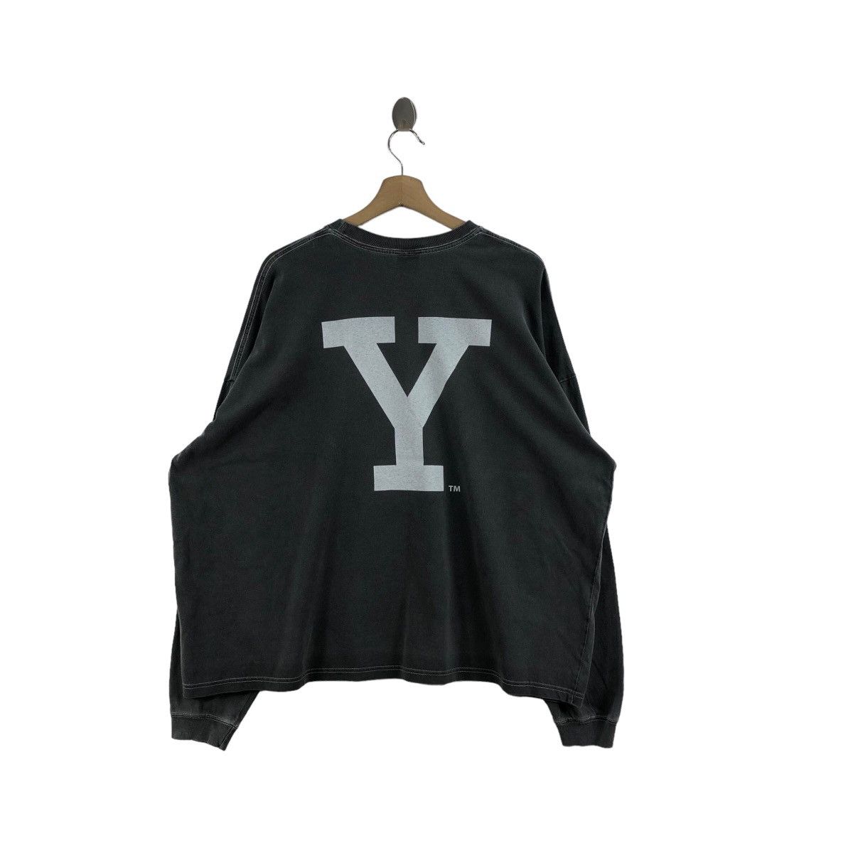 Vintage Pick!! Vtg YALE UNIVERSITY Long Sleeve Tshirt Size US XXL / EU 58 / 5 - 1 Thumbnail