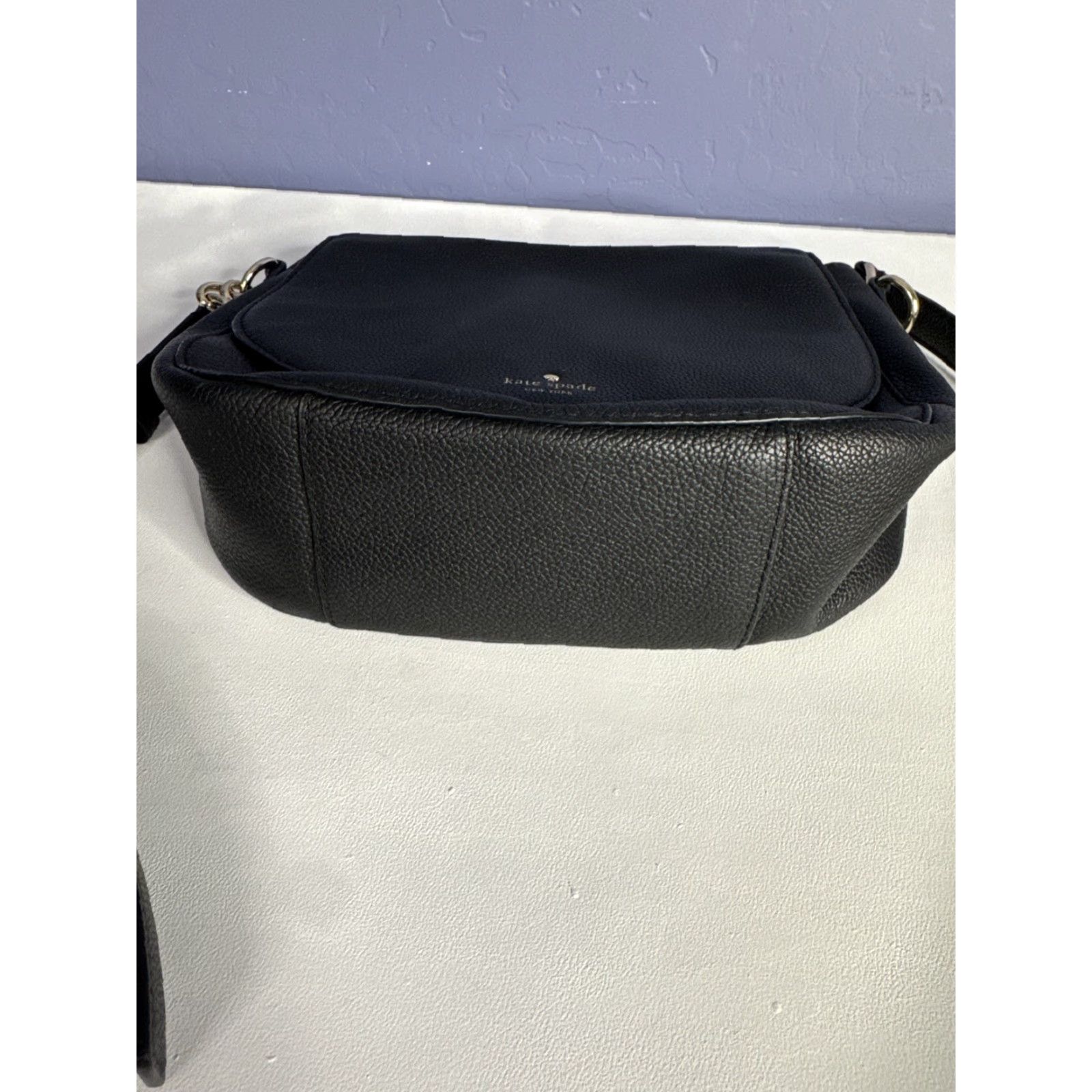 Vintage VINTAGE Kate Spade Crossbody Bag Black Leather Pebbled Gold Hardware Womens Purse Size ONE SIZE - 3 Thumbnail