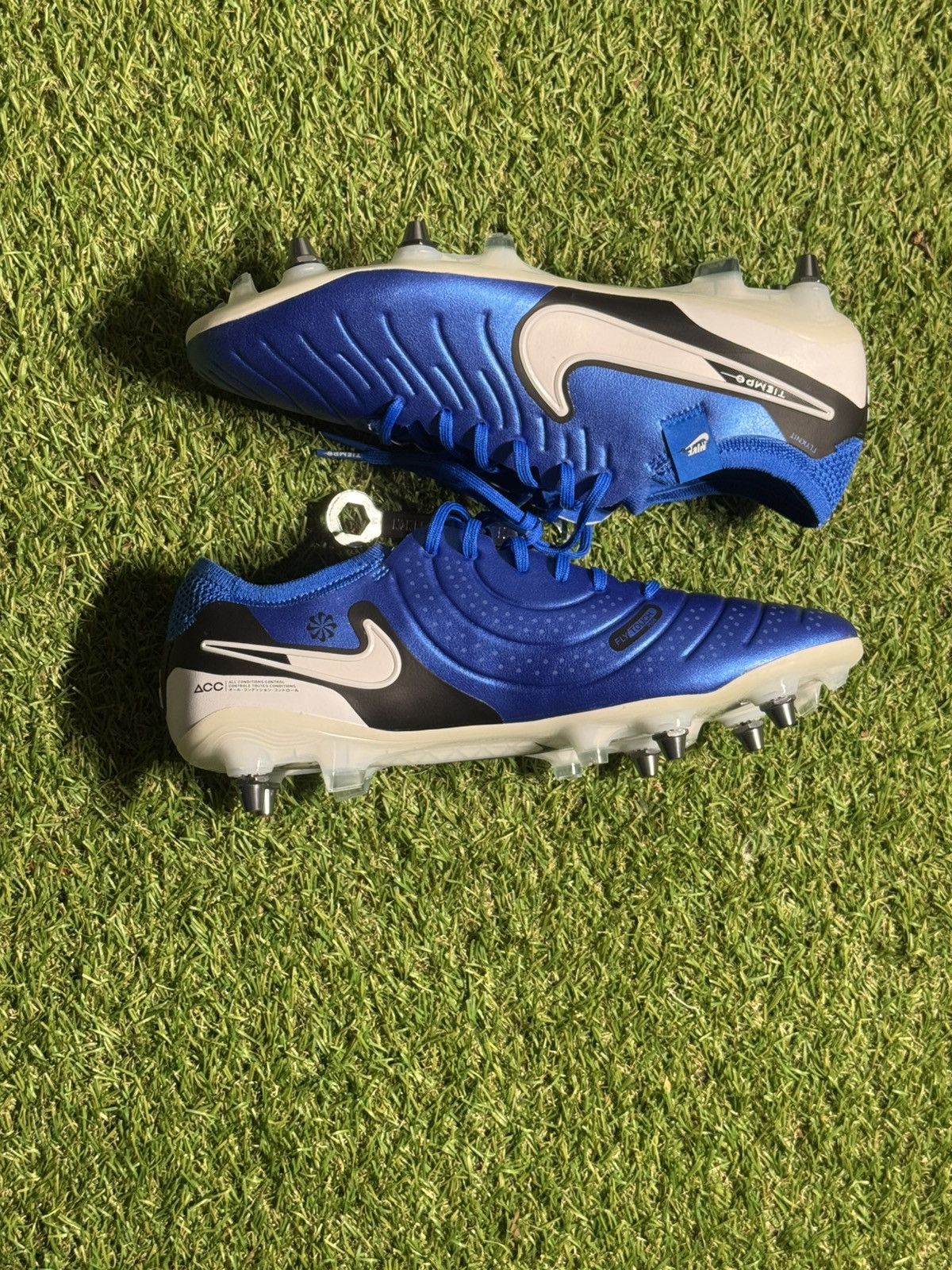 Nike Men’s Size 9-Nike Tiempo Legend 10 Elite SG-PRO Size US 9 / EU 42 - 5 Thumbnail