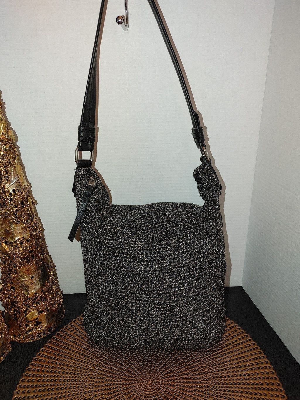 Sequoia crochet hobo hotsell